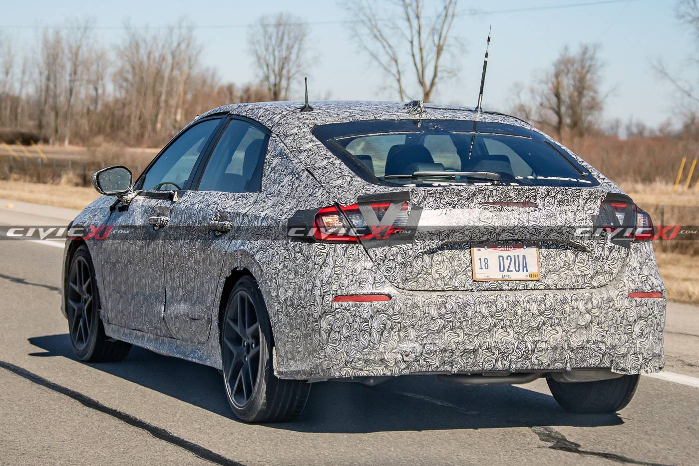 11th Gen Honda Civic 2022 Civic Hatchback Spied Again With New Wheels, Less Camo 2022-honda-civic-hatchback-7