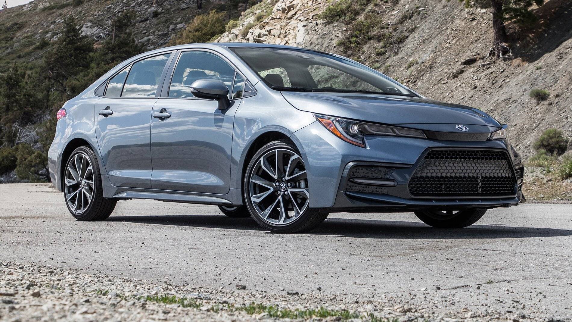 11th Gen Honda Civic 2022 Civic sedan spotted outside production plant 2020-Toyota-Corolla-XSE-Sedan-front-three-quarter