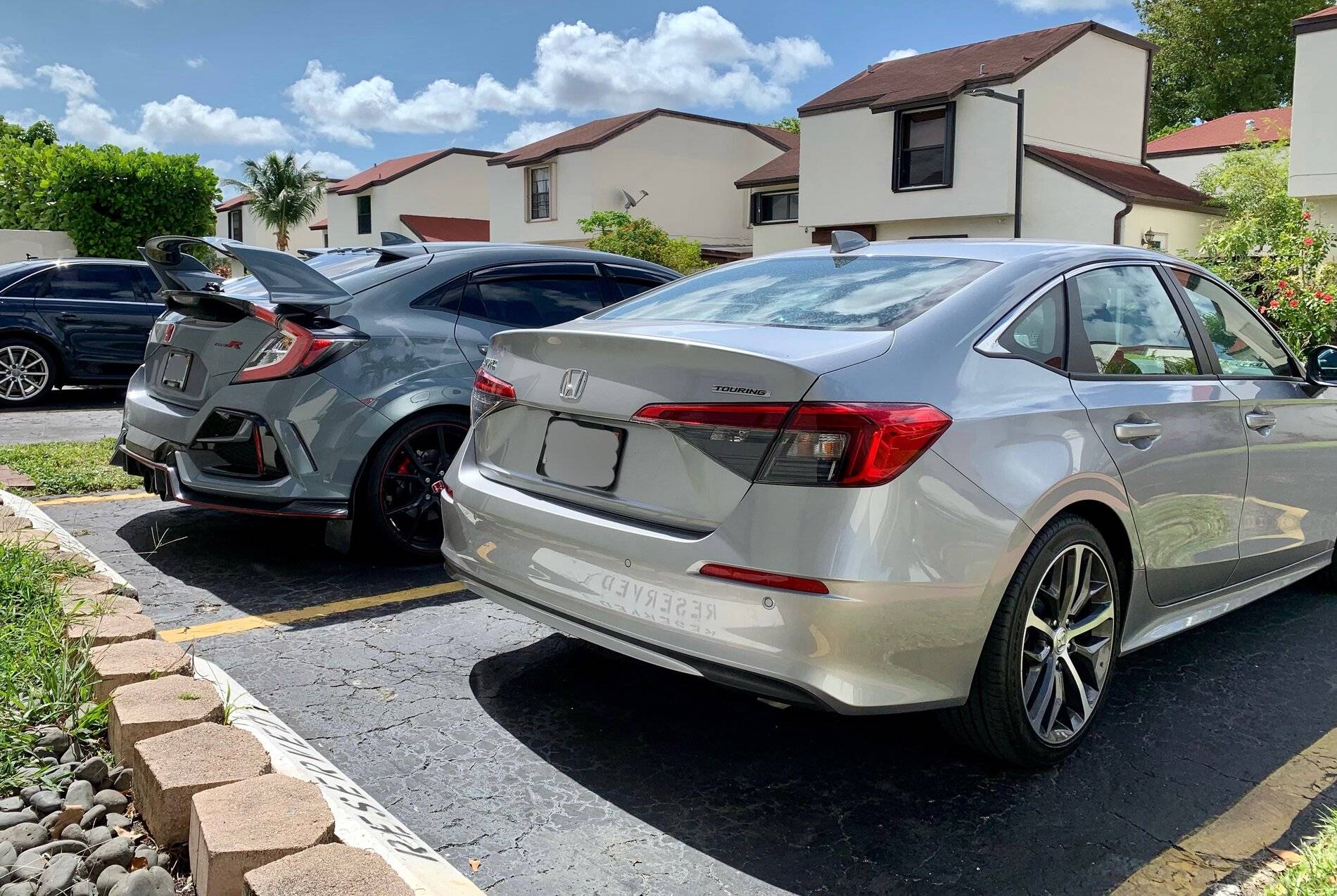 11th Gen Honda Civic Official LUNAR SILVER METALLIC 2022+ 11th Gen Civic & Si Thread LUNAR SILVER METALLIC 2022 Civic Sedan vs Civic Type R 3