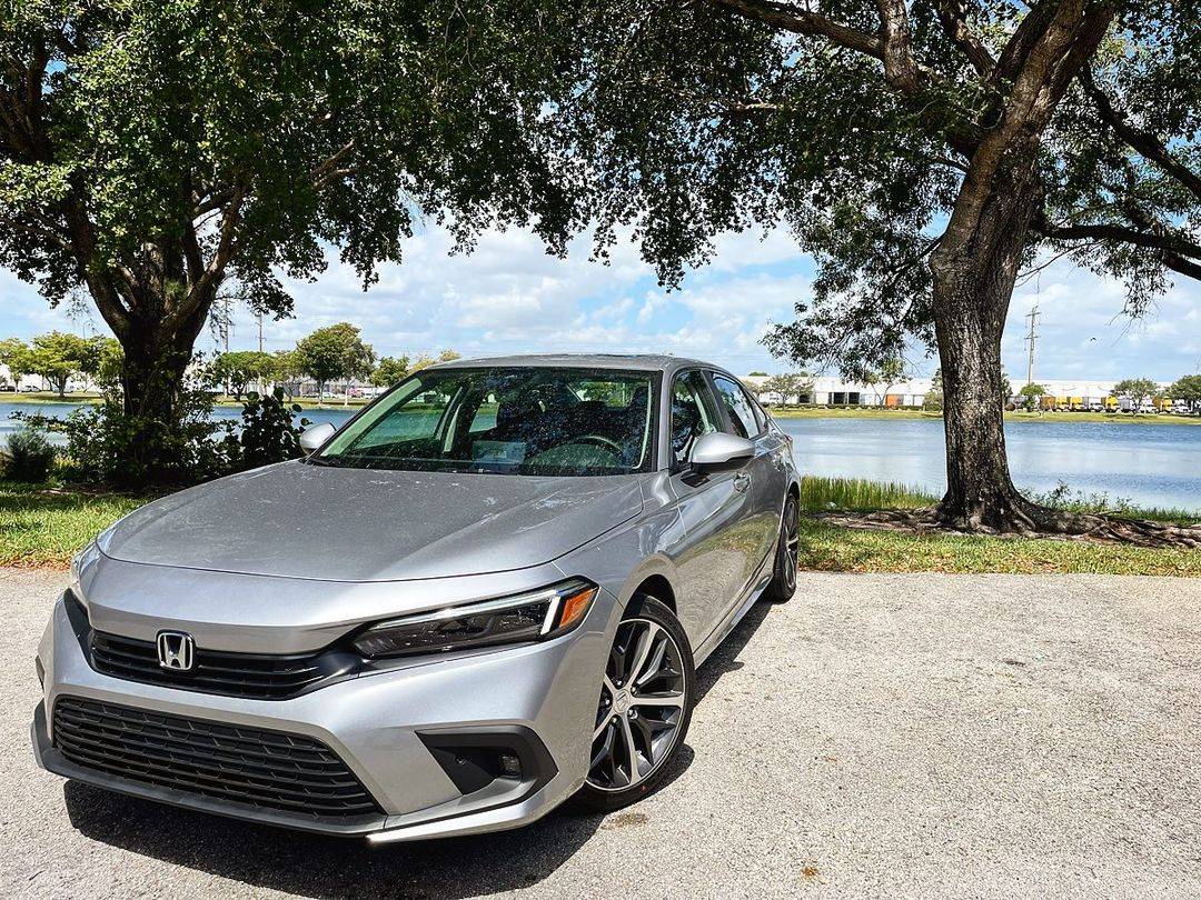 11th Gen Honda Civic Official LUNAR SILVER METALLIC 2022+ 11th Gen Civic & Si Thread Lunar Silver 2022 Civic sedan tourin