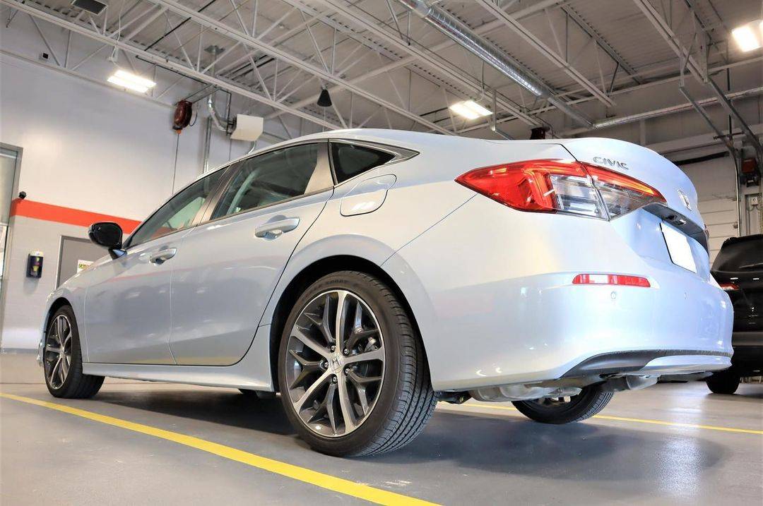 11th Gen Honda Civic Official LUNAR SILVER METALLIC 2022+ 11th Gen Civic & Si Thread Lunar Silver 2022 Civic Sedan 2
