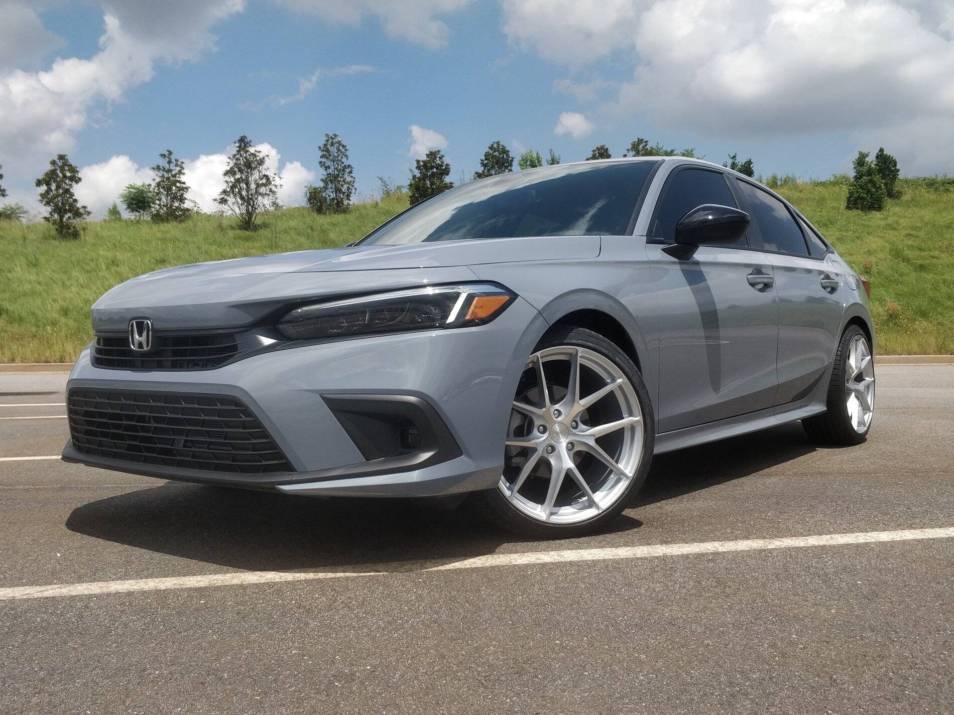 11th Gen Honda Civic Flush Fitment: 2022 Civic Sedan on 19x8.5 +35 AodHan AFF7 Wheels img_20210624_144526-