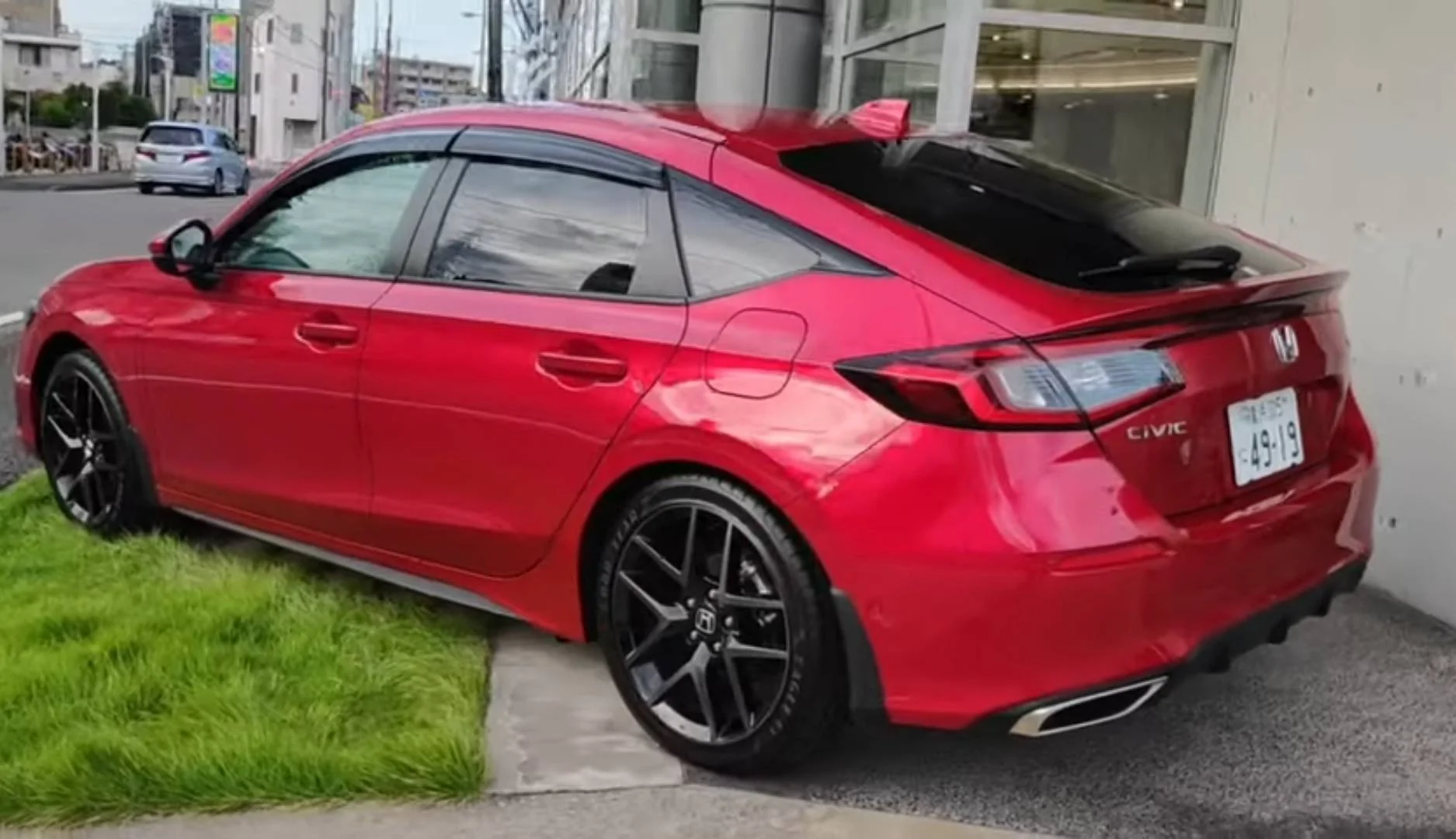 11th Gen Honda Civic 11th Civic Hatchback Red Metallic R565M Screenshot_20210821-205052_YouTube-01