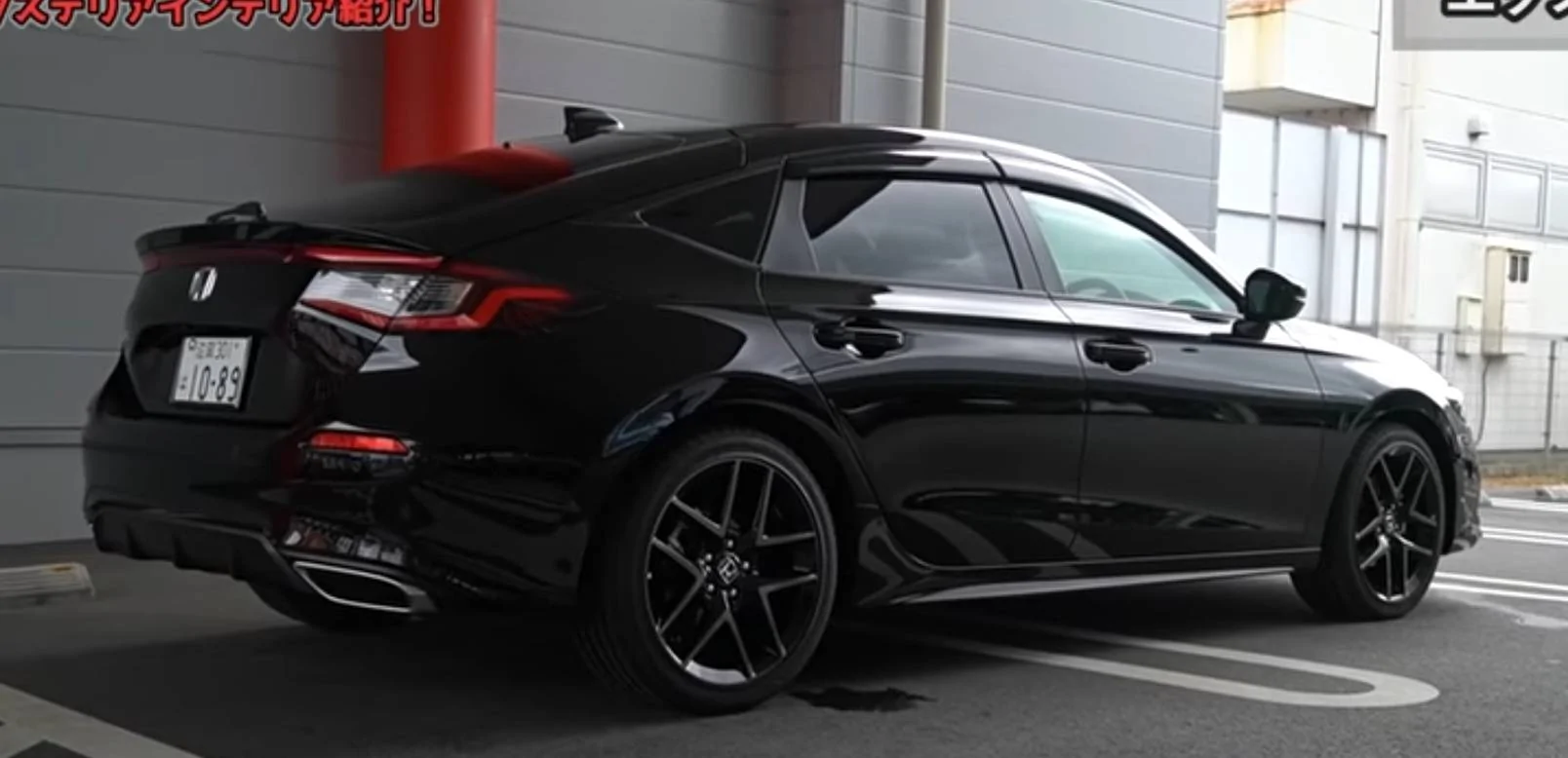 11th Gen Honda Civic 2022 Civic hatchback in Crystal Black Pearl Screenshot_20210910-171725_YouTube-01