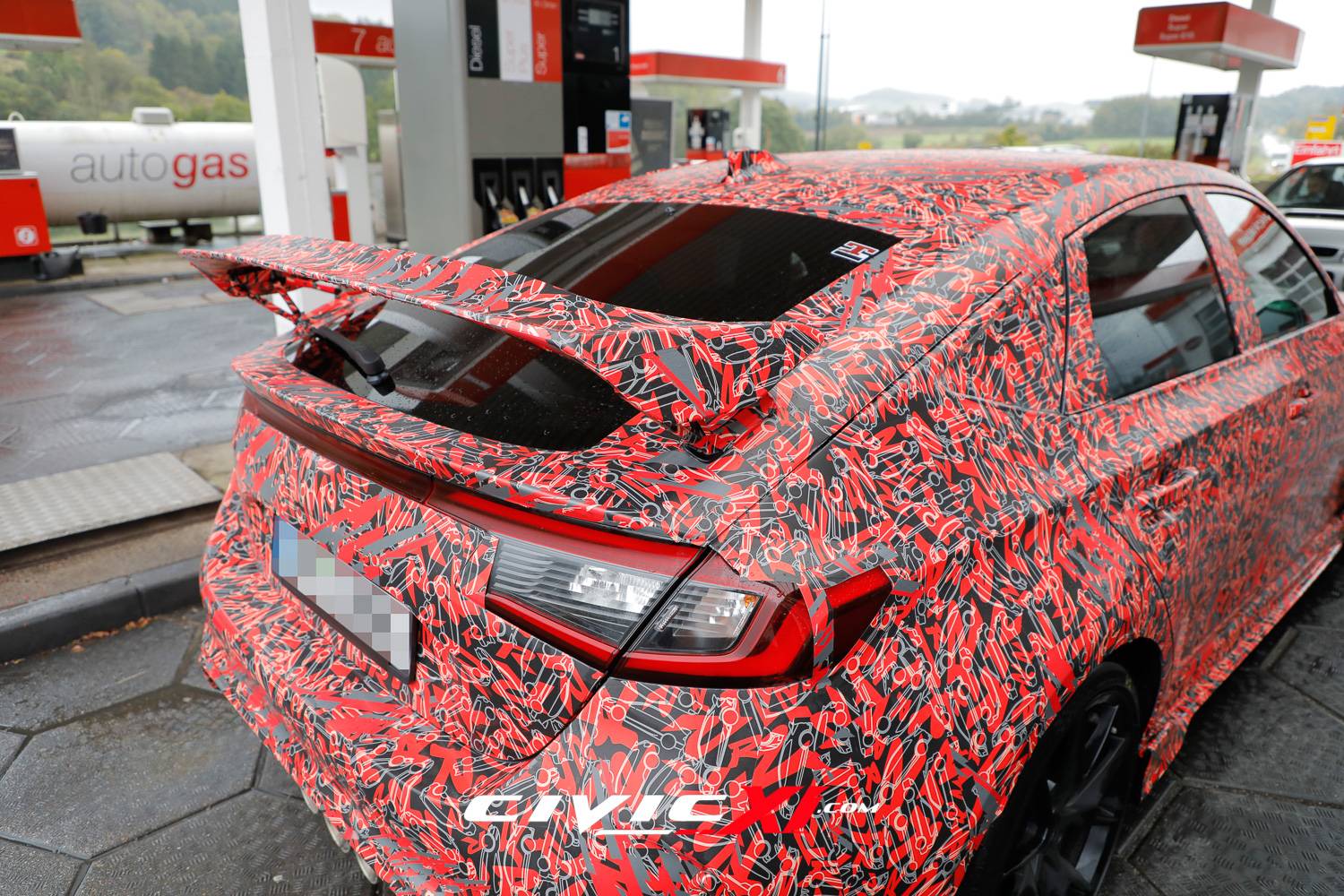 11th Gen Honda Civic ? 2022 Civic Type R Spied Inside & Out (First Interior Shots)! 265/30/19 tires revealed. 2022-civic-type-r-spied-interior-first-look-exterior-closeups-26