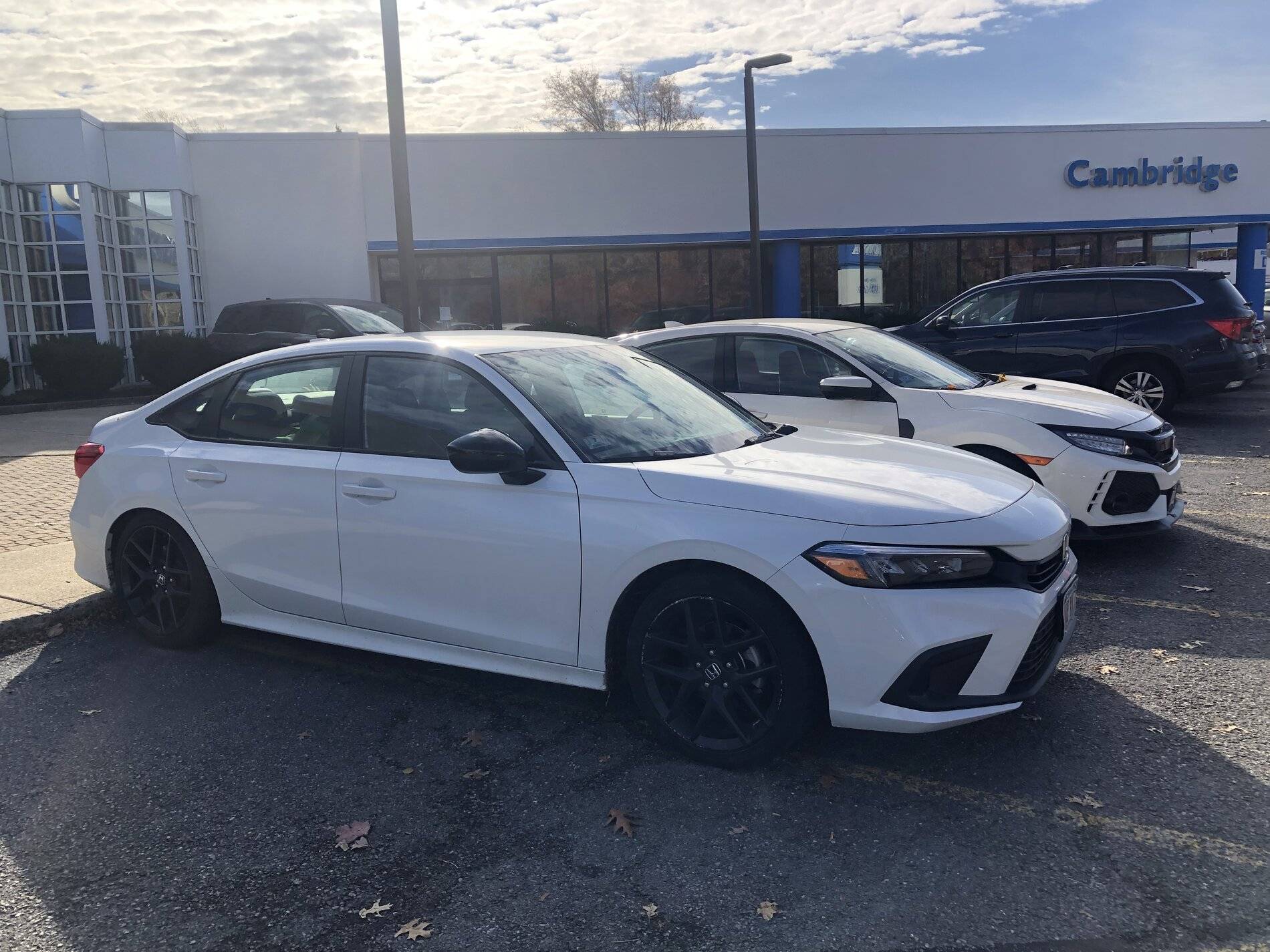 11th Gen Honda Civic Pics: Gen XI Civic sedan next to Gen X Civic Type R 36DAAEAF-B64C-43D0-96E4-AC5382D34851