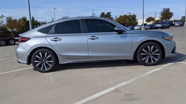 11th Gen Honda Civic Lunar Silver 2022 Civic hatchback 52dddf26baec4cccb40a5e1eaf21296