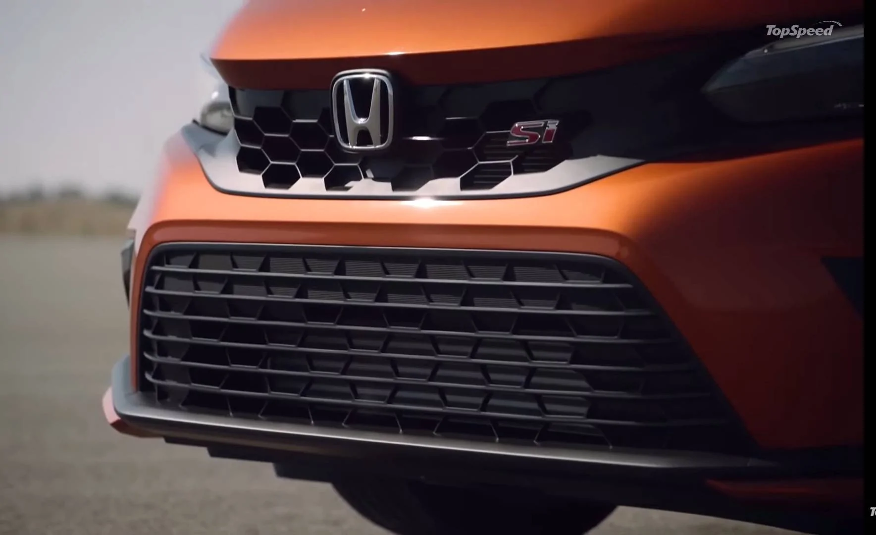 11th Gen Honda Civic Blazing Orange Si video Screenshot_20211126-121008_YouTube-01