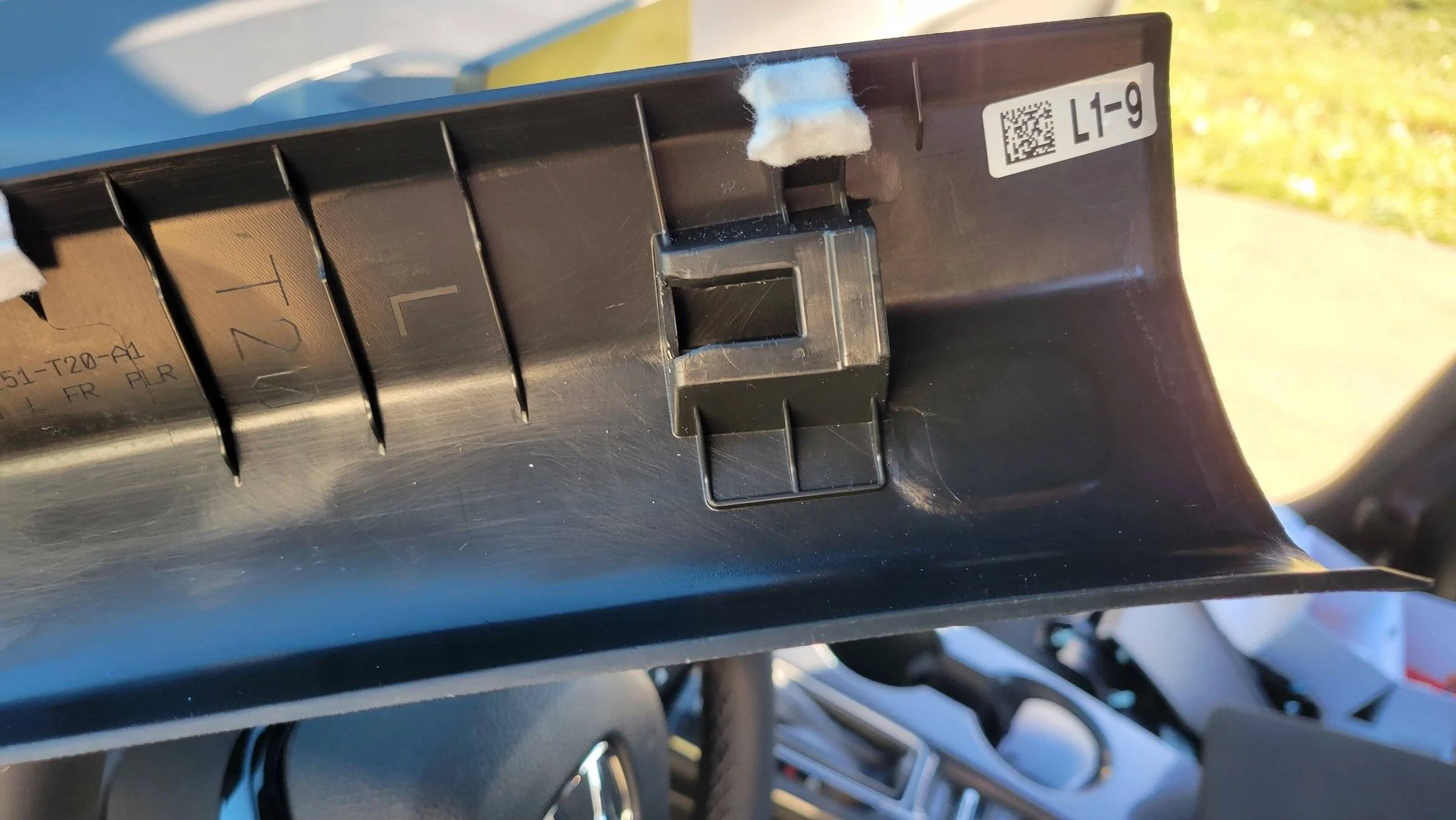 11th Gen Honda Civic A-Pillar clip front driver (routing dash cam wires behind A-Pillar) 20211213_150019
