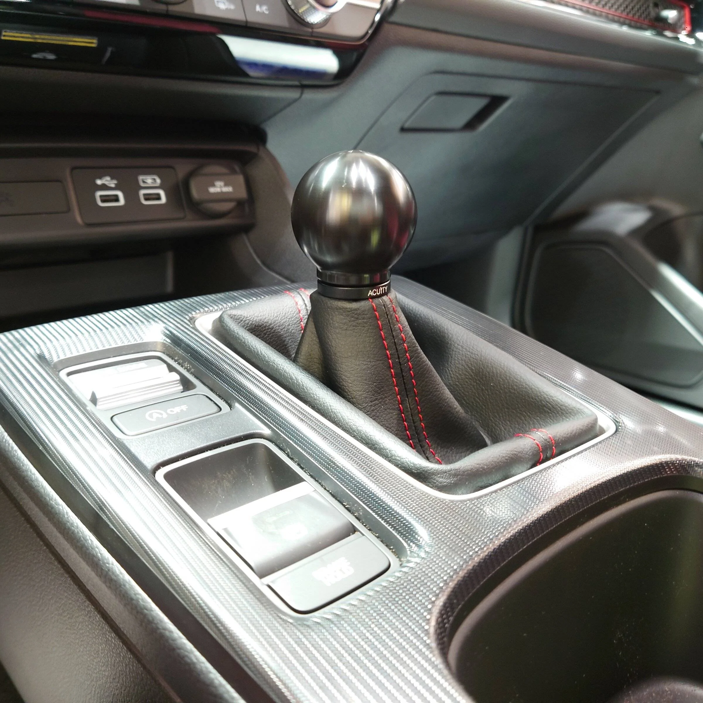 11th Gen Honda Civic Show me your aftermarket shift knob DSC_4262