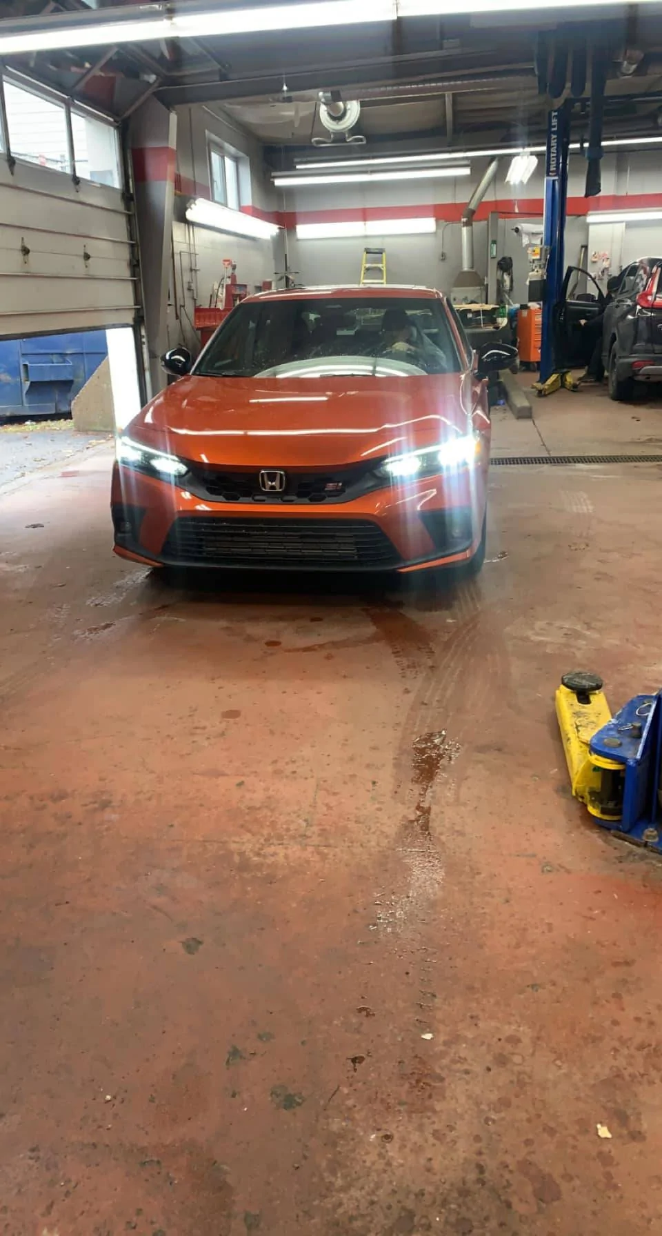 11th Gen Honda Civic Official BLAZING ORANGE PEARL 2022+ 11th Gen Civic Si Thread 269609482_892161598332034_7619585702933174830_n