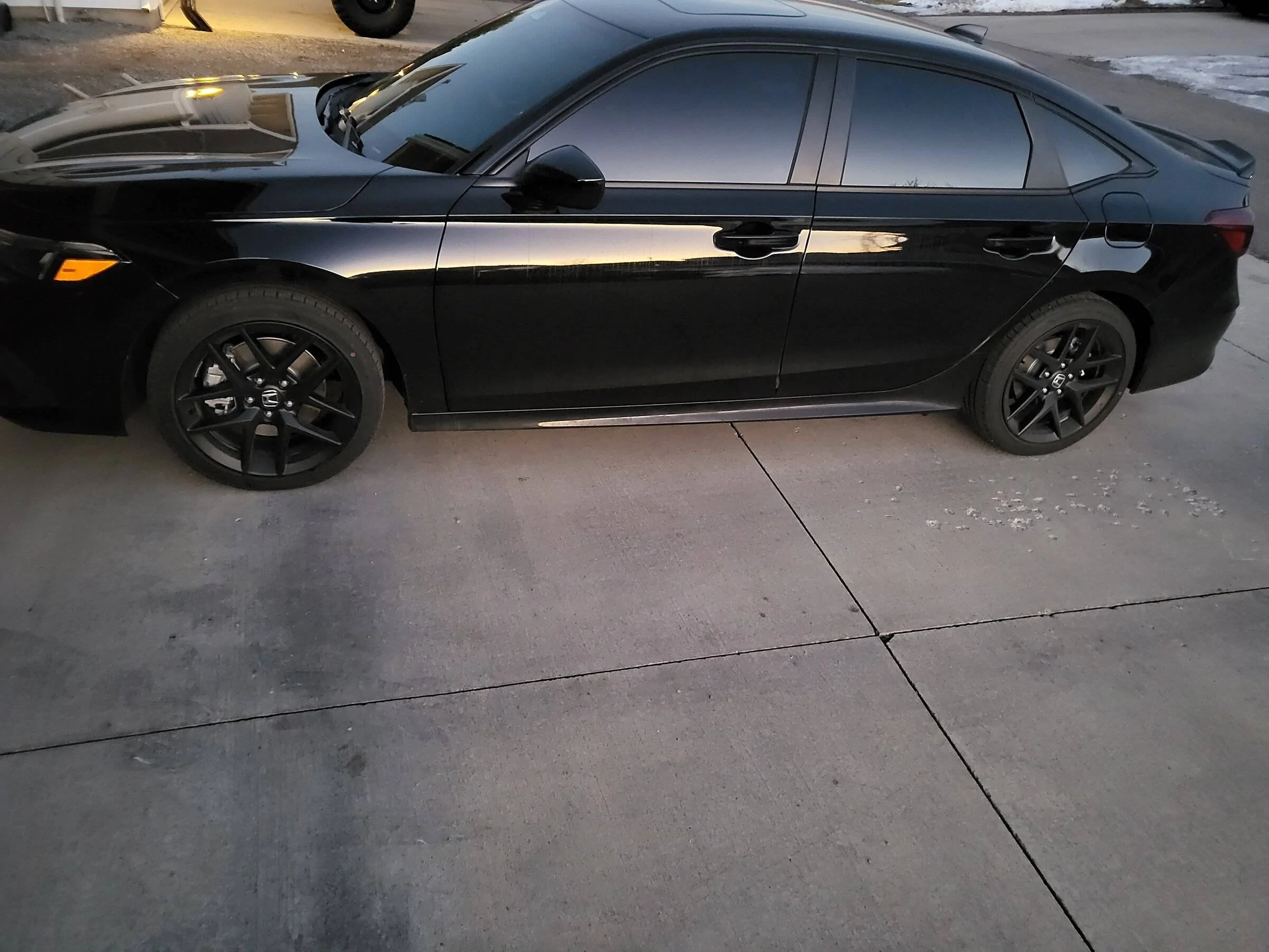 11th Gen Honda Civic Black 2022 Si delivered. Need ideas for wheels / rims 20220127_170722