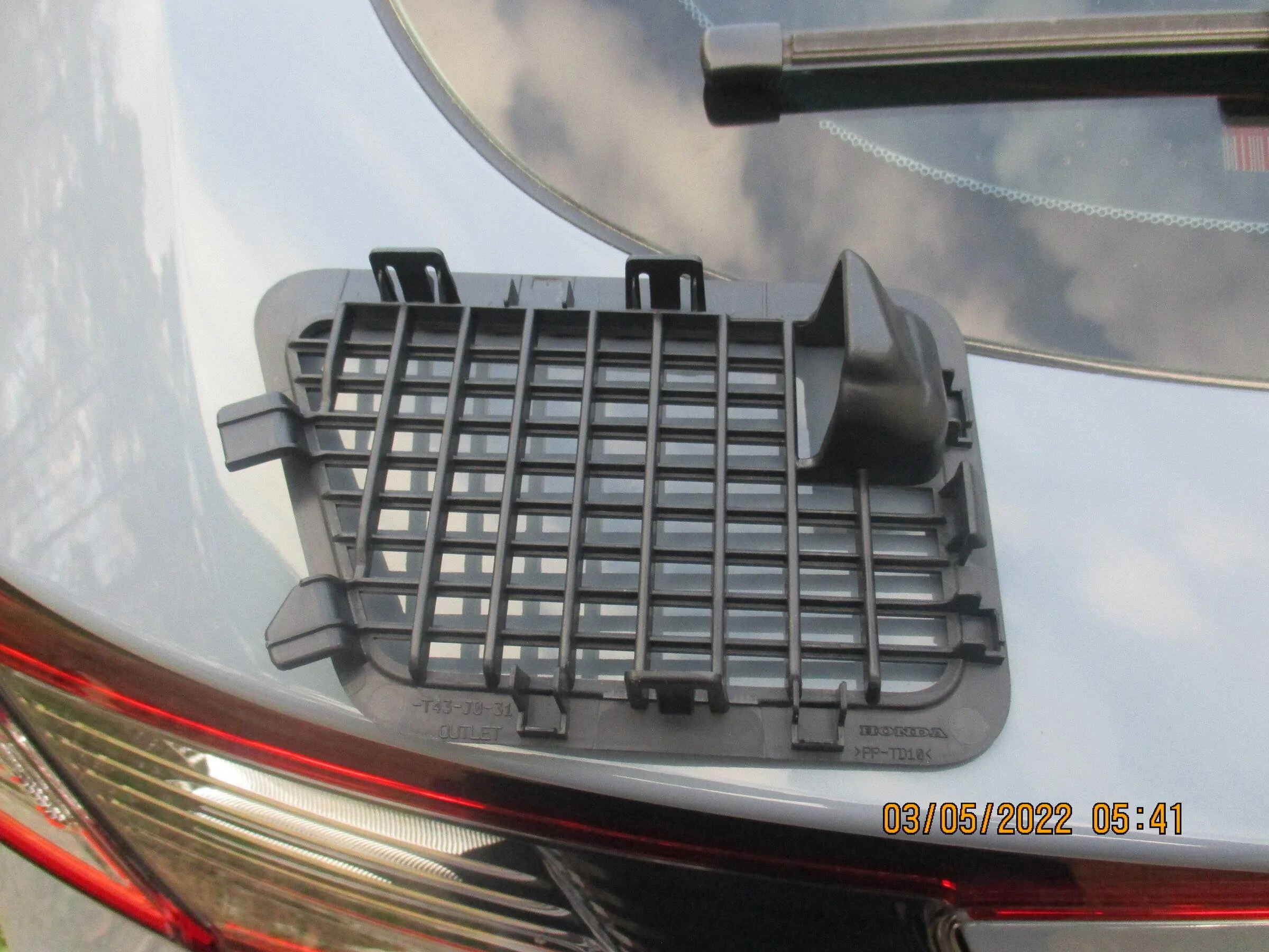 11th Gen Honda Civic Extra Piece Goes Where? IMG_0130