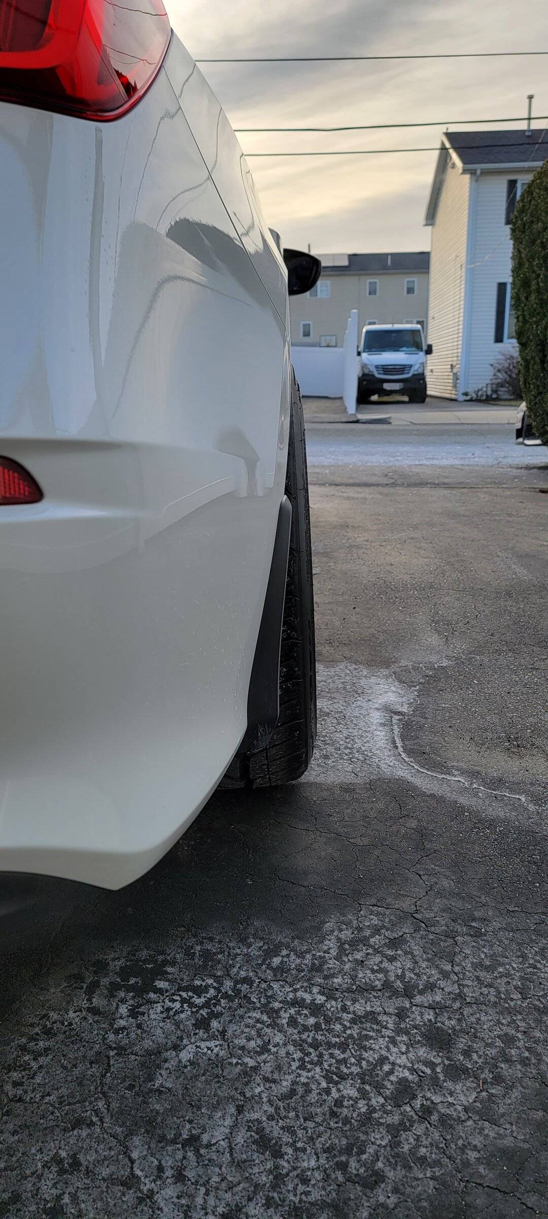 11th Gen Honda Civic For Sale: Avid1 av06 18x9.5 +38 with 245/40 Nitto Neo tires 20220315_081120