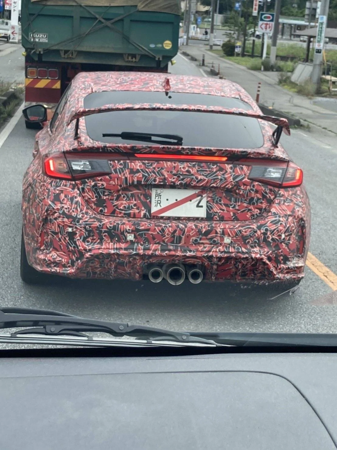 11th Gen Honda Civic 2023 Civic Type R Spied in Traffic 2023LEAK4
