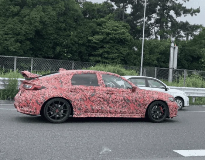 11th Gen Honda Civic 2023 Civic Type R Spy Shots (Compiled June 23) 1656000960235