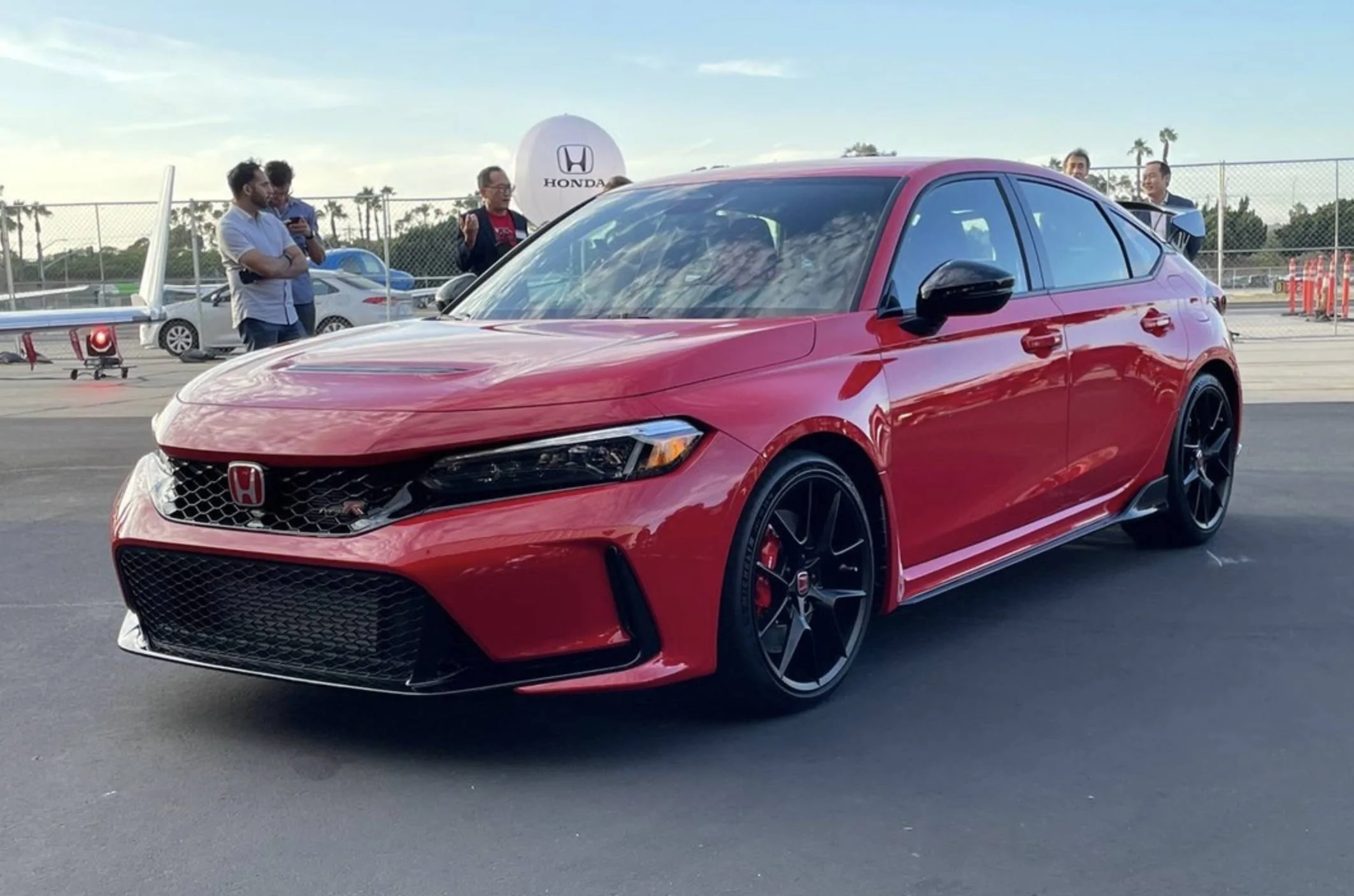 11th Gen Honda Civic OFFICIAL: 2023 Civic Type R Reveal Photos, Wallpapers & Videos red 2023 Civic type r 3