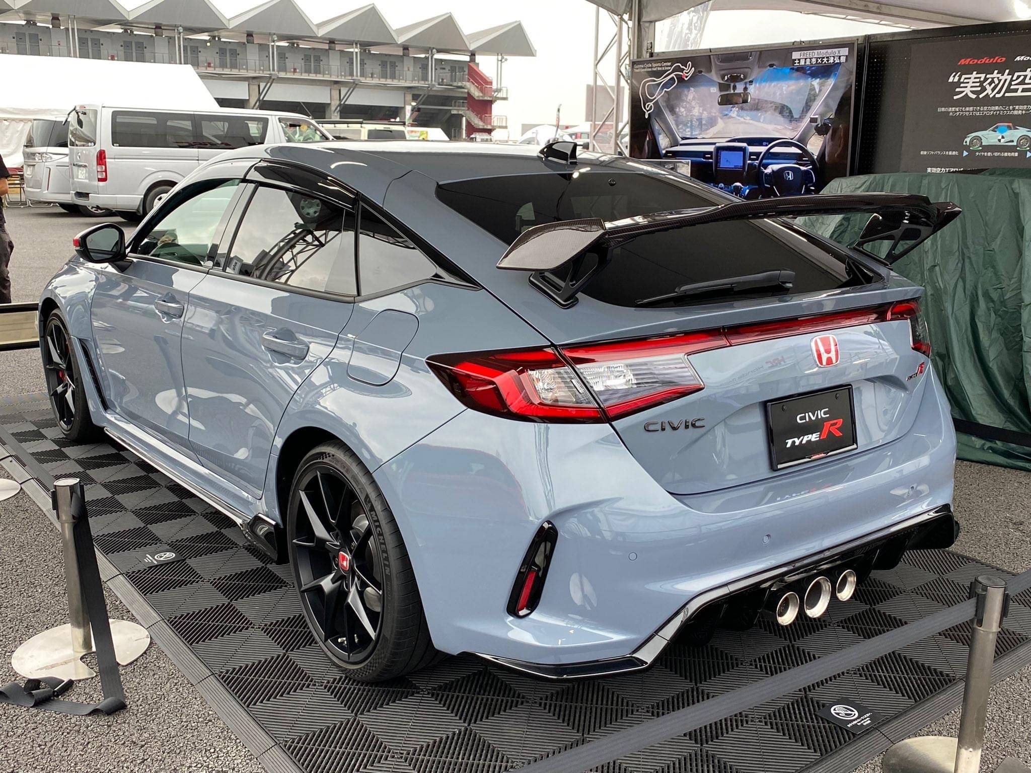 11th Gen Honda Civic RHD FL5 Civic Type R (Sonic Grey) spotted w/ full Modulo parts & OEM Honda Accessories! B9F64A0A-4DBB-44C7-8C0A-1E9A91AAC4EC
