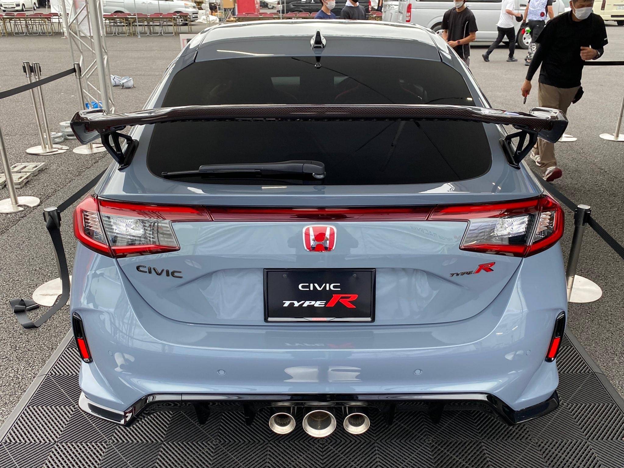 11th Gen Honda Civic RHD FL5 Civic Type R (Sonic Grey) spotted w/ full Modulo parts & OEM Honda Accessories! 336557d6-c0b4-4f71-a965-8c31ceb2c0e9-jpe