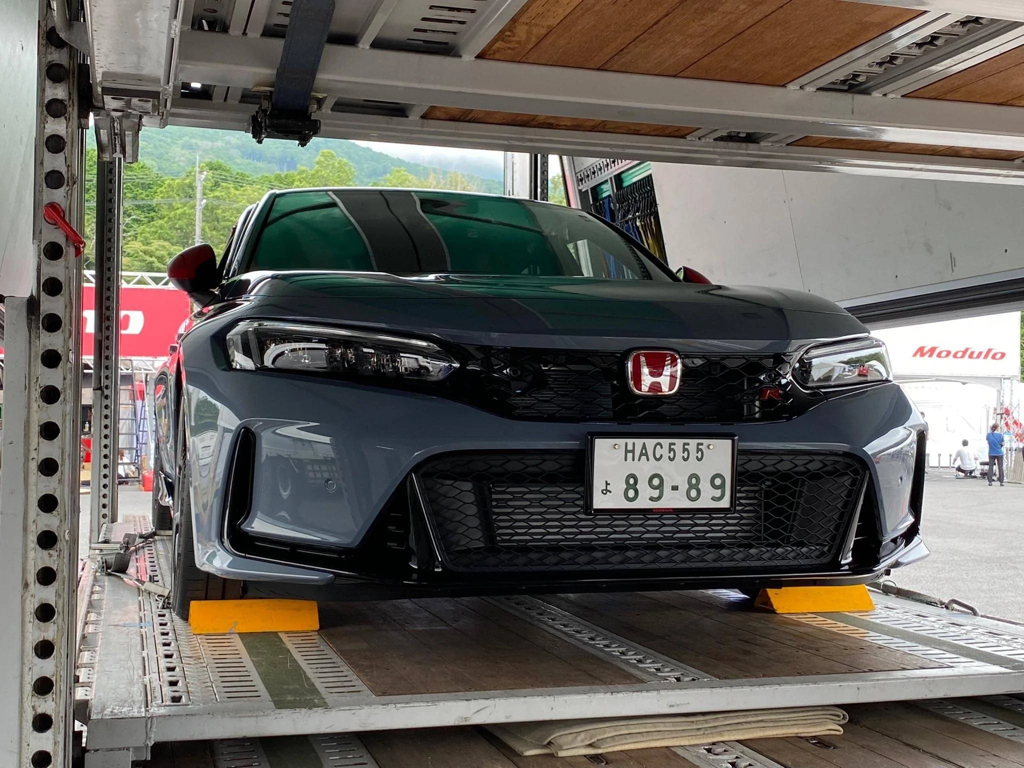 11th Gen Honda Civic RHD FL5 Civic Type R (Sonic Grey) spotted w/ full Modulo parts & OEM Honda Accessories! 92141bf6-50be-4633-95c5-c71149b0f729-jpeg