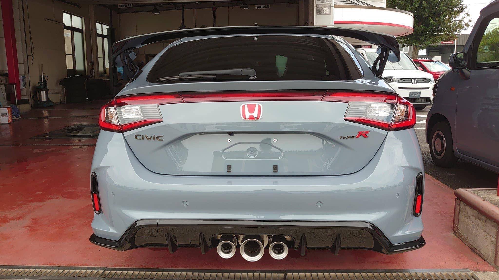 11th Gen Honda Civic RHD FL5 Civic Type R (Sonic Grey) spotted w/ full Modulo parts & OEM Honda Accessories! 1233B450-8D75-4A6F-8969-3EC1EBA35559