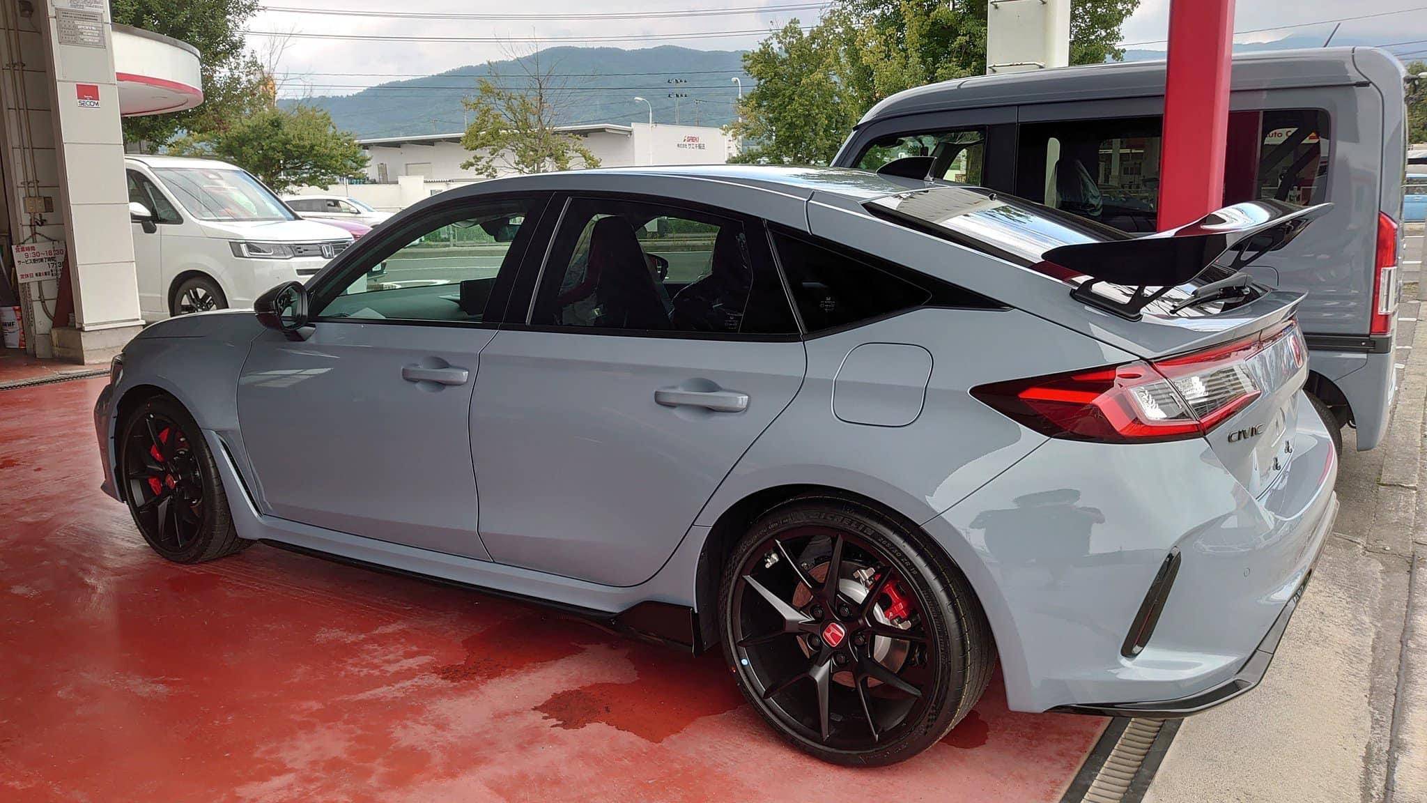 11th Gen Honda Civic RHD FL5 Civic Type R (Sonic Grey) spotted w/ full Modulo parts & OEM Honda Accessories! ACC3E8C2-726E-40E2-A5B8-E679718FBFF0