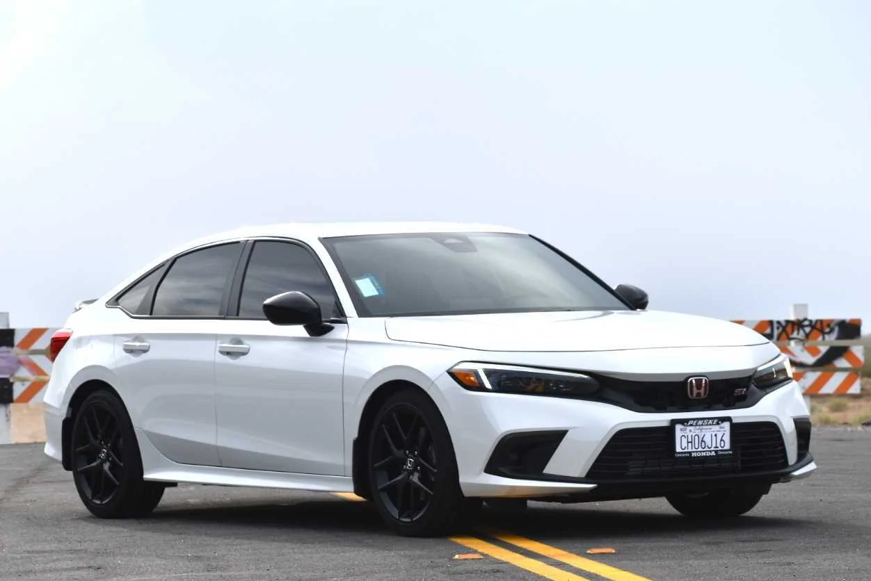 11th Gen Honda Civic Official PLATINUM WHITE 2022+ 11th Gen Civic & Si Thread -1_orig-7