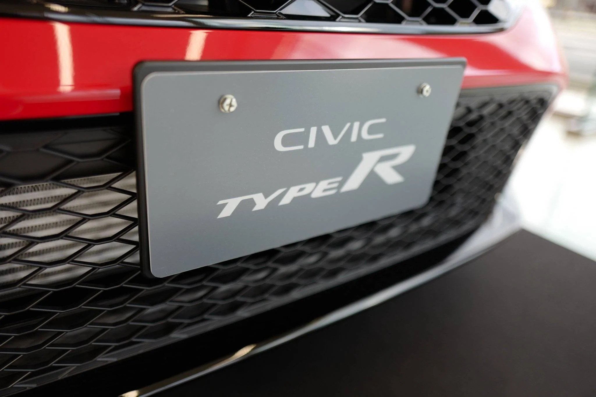 11th Gen Honda Civic First batch of production FL5 Civic Type R are out and about, bound for HK this time. ( RALLYE RED ) ❤️‍🔥 Fb-jEaxagAYFsO_