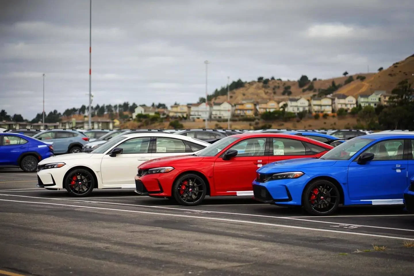 11th Gen Honda Civic Photos: ~100 FL5 Civic Type R unloaded at the Richmond port! uus4w87iufr91