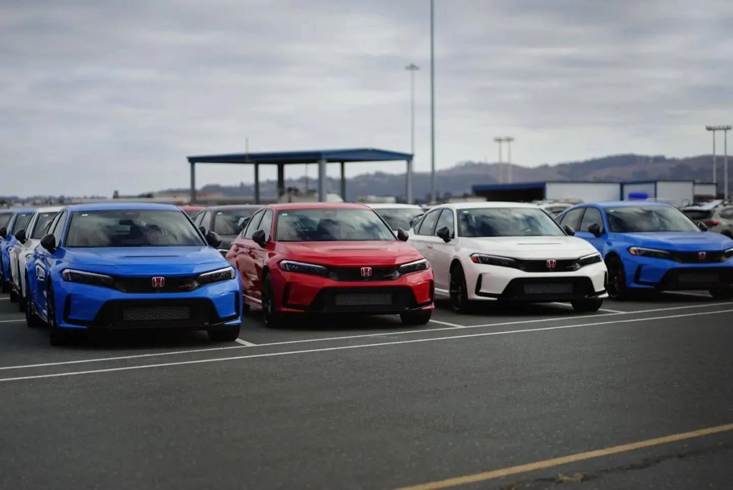 11th Gen Honda Civic Photos: ~100 FL5 Civic Type R unloaded at the Richmond port! xbmyneiiufr91