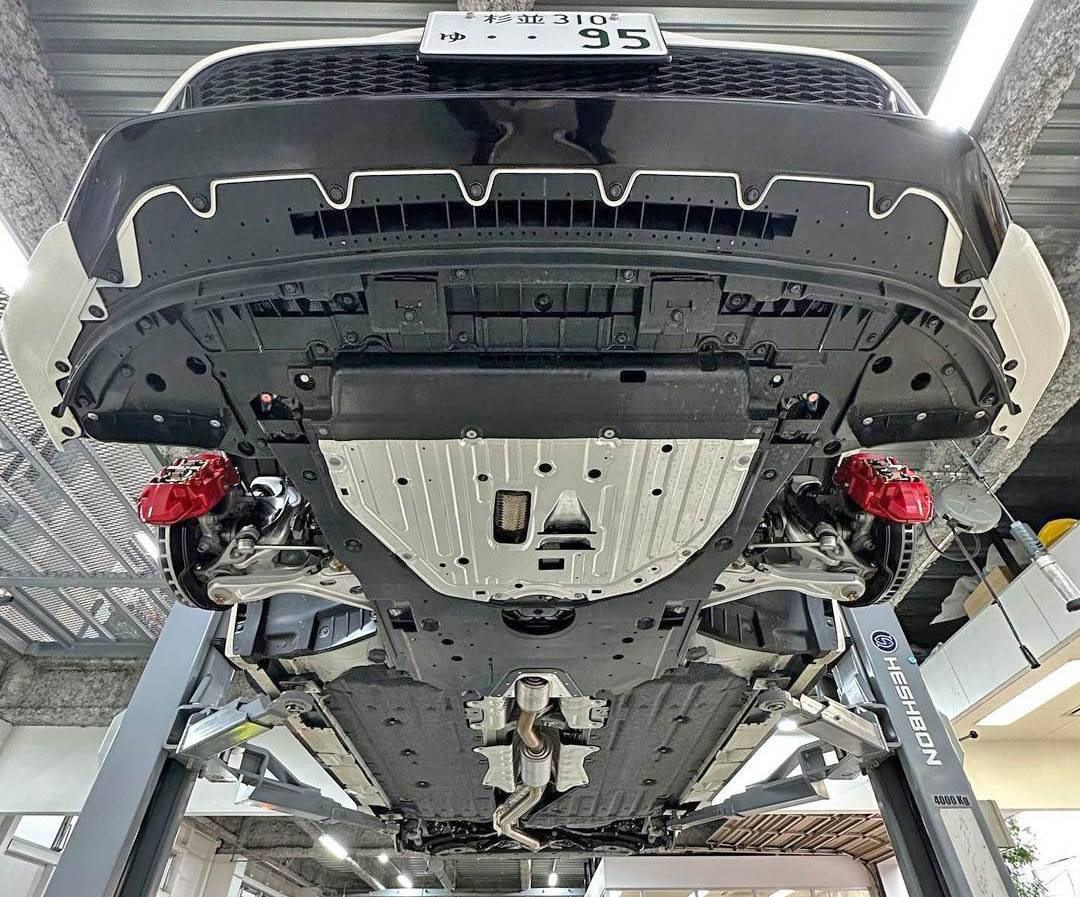 11th Gen Honda Civic FL5 Type R Underbody, Suspension, Exhaust and Brakes Photos 311642297_410748244557183_7236277091654209464_n