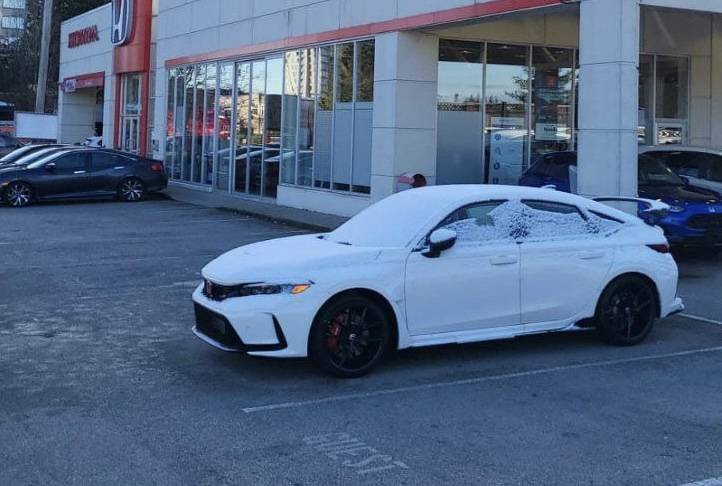 11th Gen Honda Civic Canadian dealer asked what colour Type R I want 50AAF3C8-42A0-4427-B6E2-DB846F4CEFFE