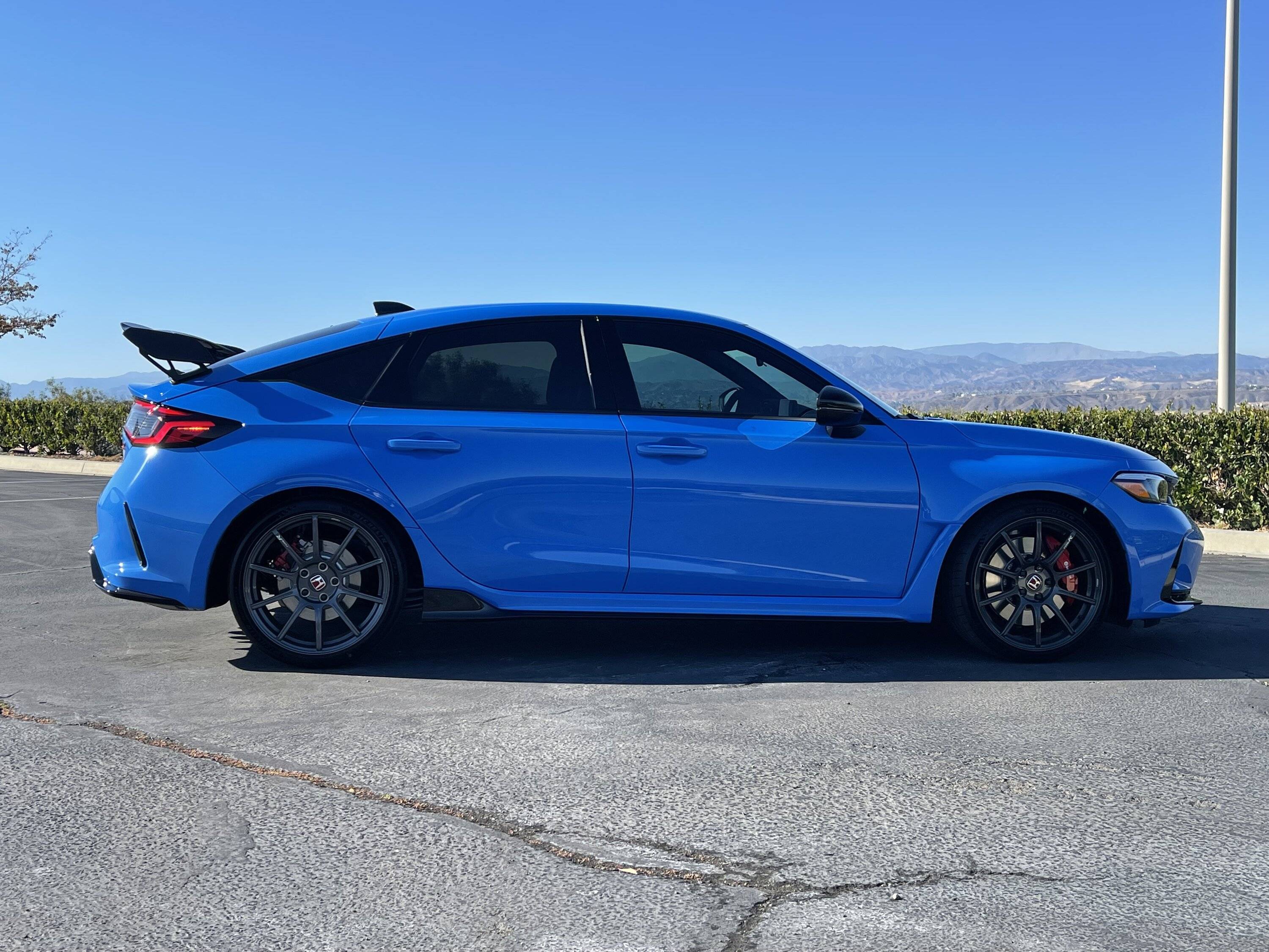 11th Gen Honda Civic Official BOOST BLUE FL5 Type R Photos Thread IMG_1483.JPG