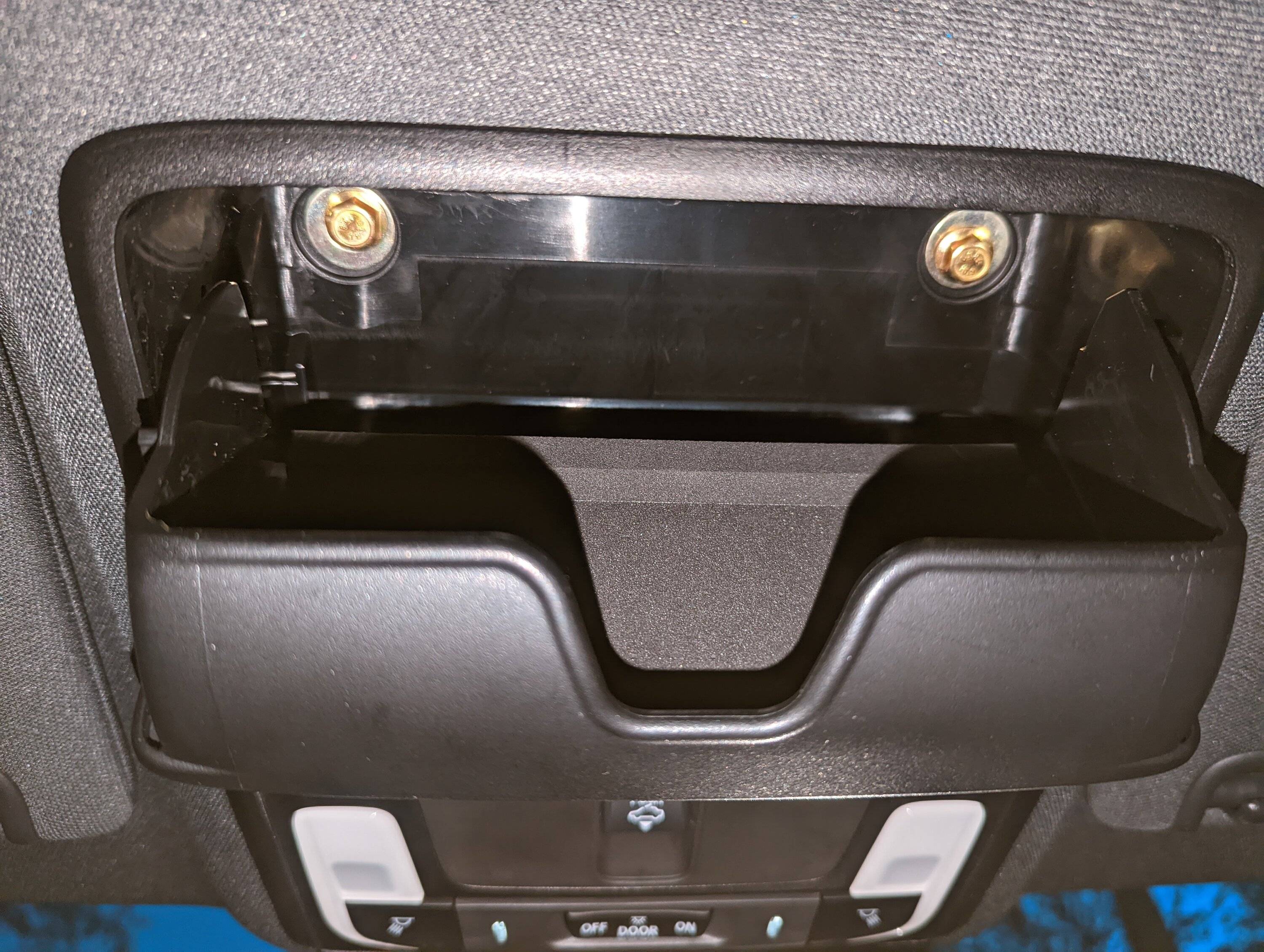 11th Gen Honda Civic Installed Sunglass Holder in US 2022 Civic Si PXL_20221110_220043217