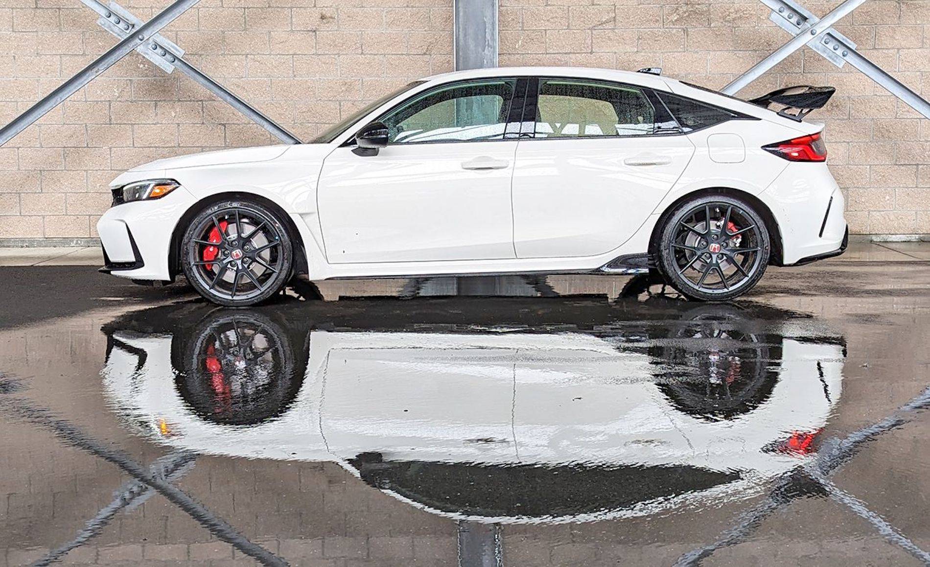 11th Gen Honda Civic Official CHAMPIONSHIP WHITE FL5 Type R Photos Thread pxl-20221108-195452226-1668627359