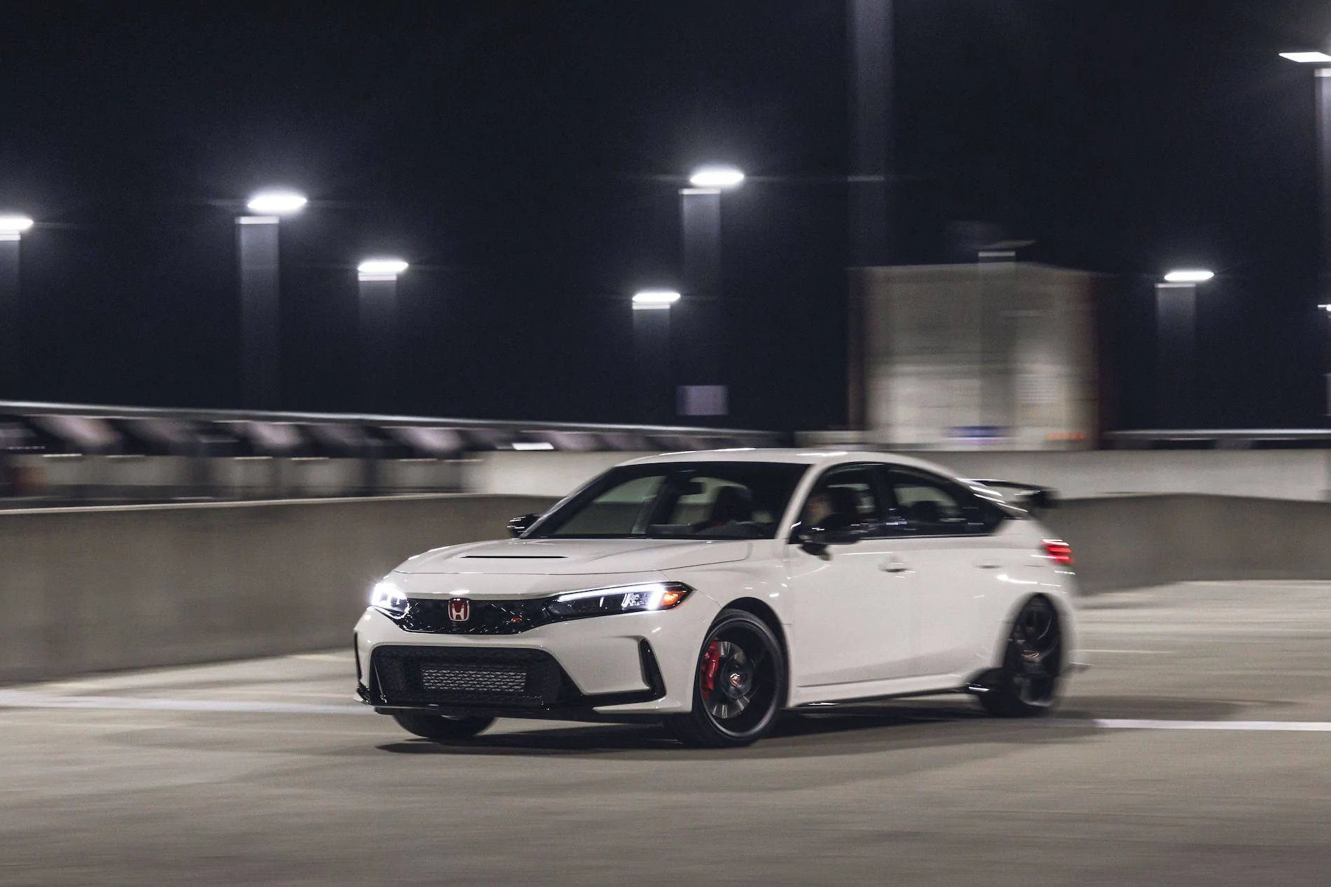 11th Gen Honda Civic Official CHAMPIONSHIP WHITE FL5 Type R Photos Thread 2023-honda-civic-type-r-4129-1668454309 (2)