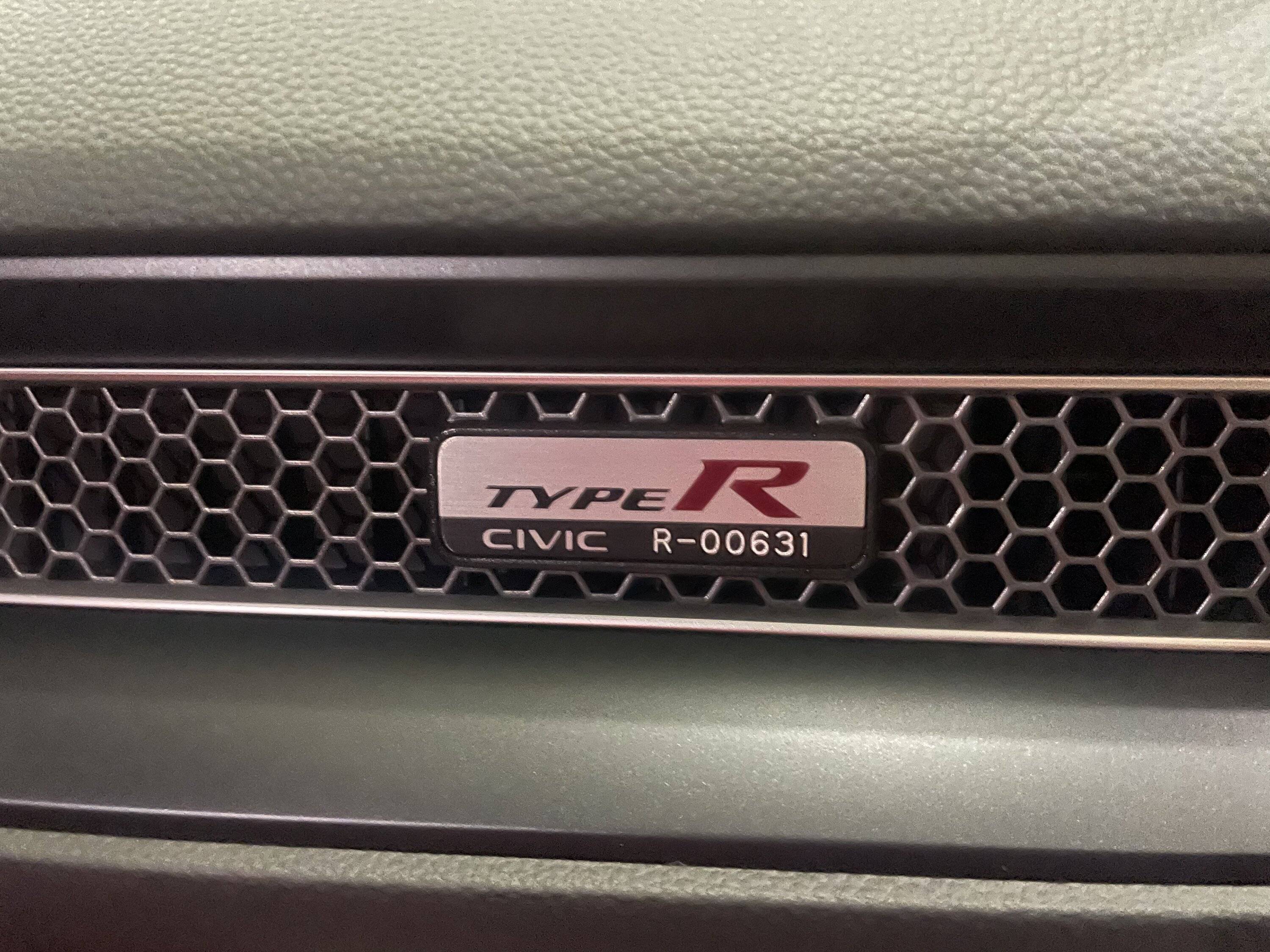 11th Gen Honda Civic Canadian dealer asked what colour Type R I want 64902E20-592F-4B5B-B613-B60A65D38B58