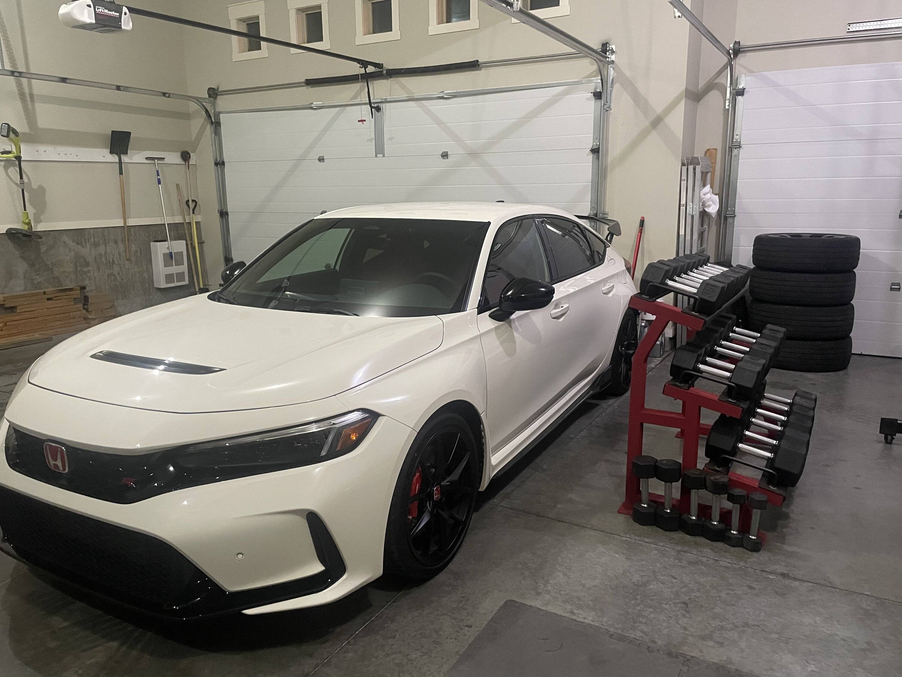 11th Gen Honda Civic Canadian dealer asked what colour Type R I want 0E8F95AB-0CFE-459A-9770-502CB89D1FAB