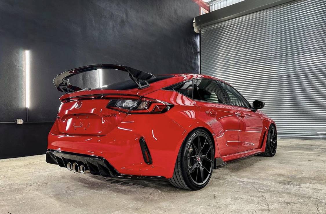 11th Gen Honda Civic Official RALLYE RED FL5 Type R Photos Thread 5D04BB03-2774-41C8-BEC2-1F77F969D438