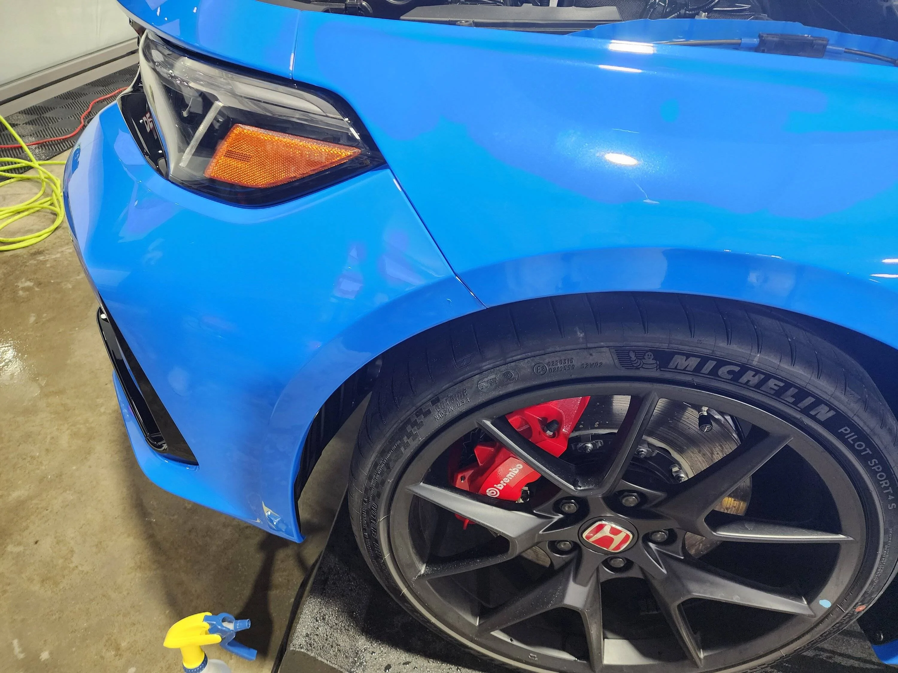 11th Gen Honda Civic Paint pulling from front bumper during PPF install (2023 Boost Blue Type R) 20221222_161426