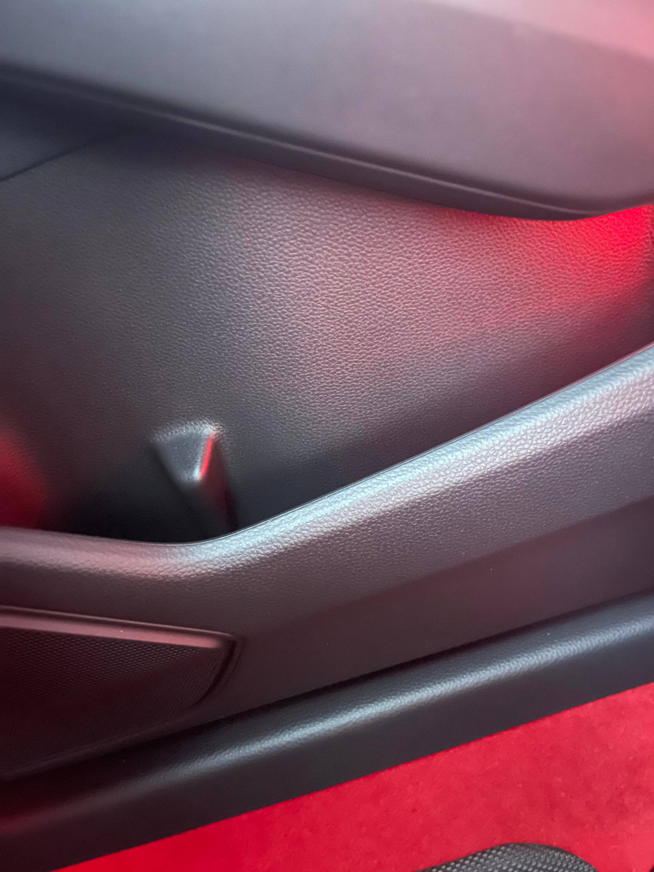 11th Gen Honda Civic JDM Honda Access Interior LED Door Lights and Center Console Lights installed. FL5 Honda Access Door Pocket LED