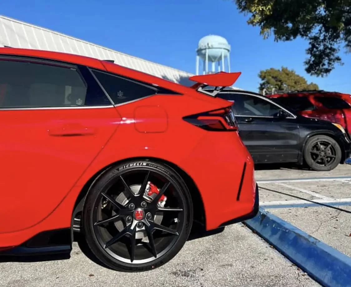 11th Gen Honda Civic Photos: Paint matched wing on FL5 0EED4DF2-9B76-4FFC-82DF-EEFB106A0425