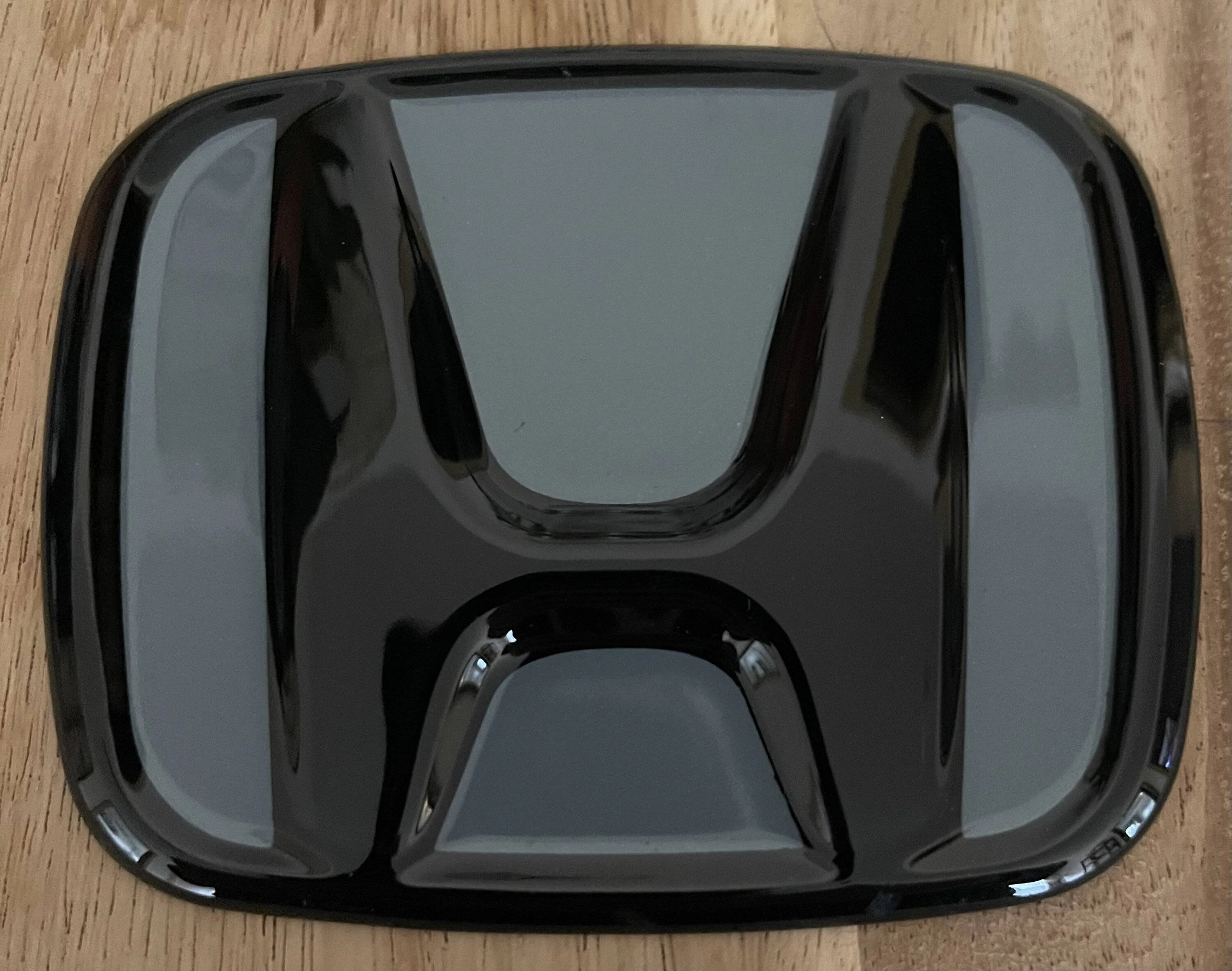 11th Gen Honda Civic Custom SGP/Blk Honda Front Emblem 28766D22-3E13-46EA-8421-30D07CD375B5