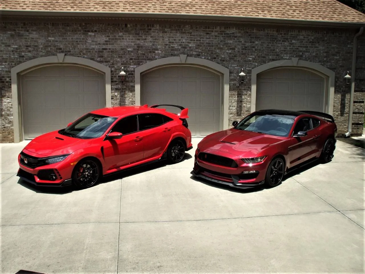 11th Gen Honda Civic FL5 Civic Type R at C&D Lightning Lap 2023 -- lap time beats FK8 by 1.9 seconds! 2017 GT350R and 2018 Civic Type R - 1 (2)