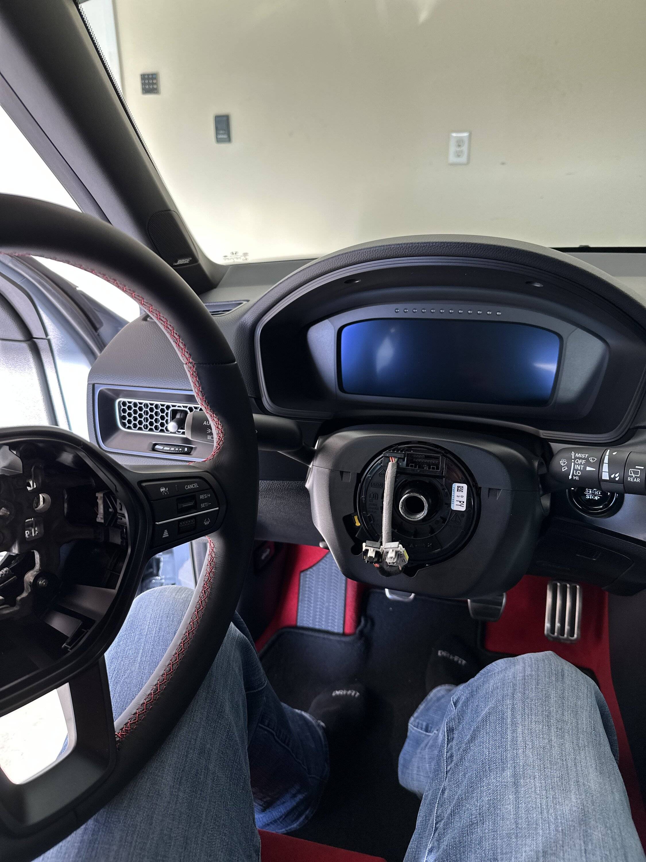 11th Gen Honda Civic TTD Craft Carbon Fiber Steering Wheel installed in FL5 678E526C-B342-431C-8171-C1A8546465CA