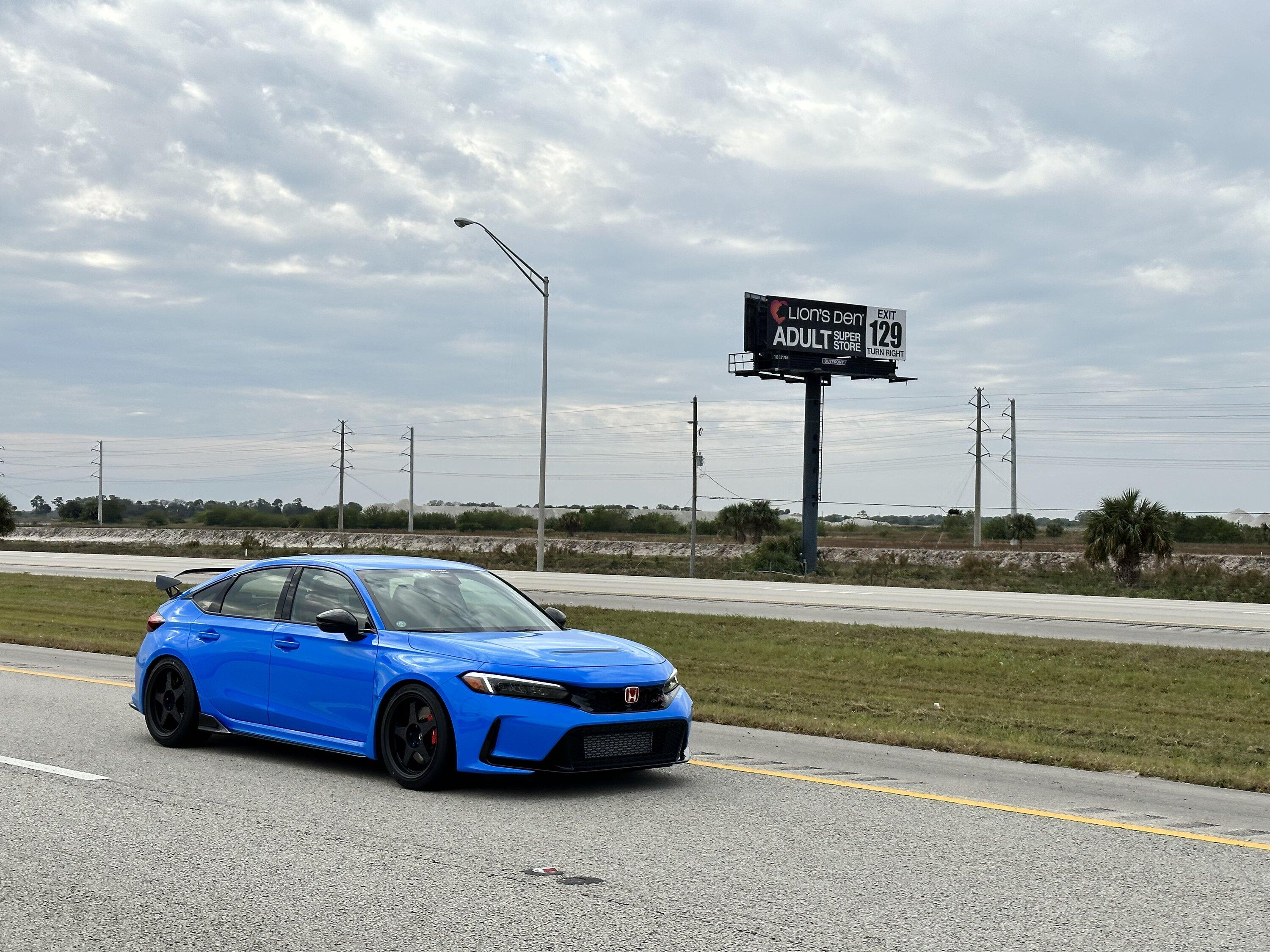 11th Gen Honda Civic Official BOOST BLUE FL5 Type R Photos Thread 27D173CA-5616-4AFF-AAE2-1DA1BCB1D6C0