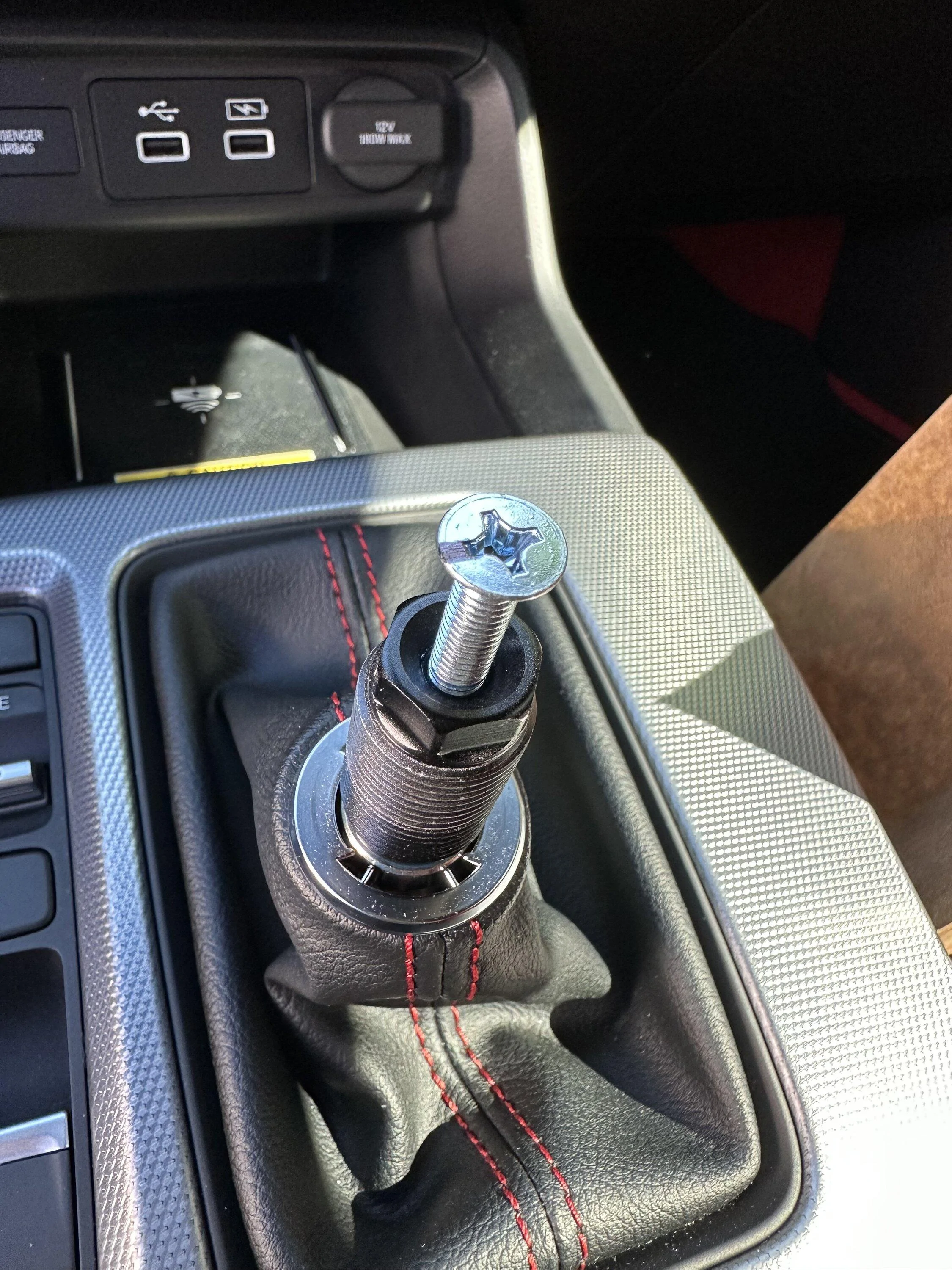 11th Gen Honda Civic Shift Knob installation on FL5R IMG_3163