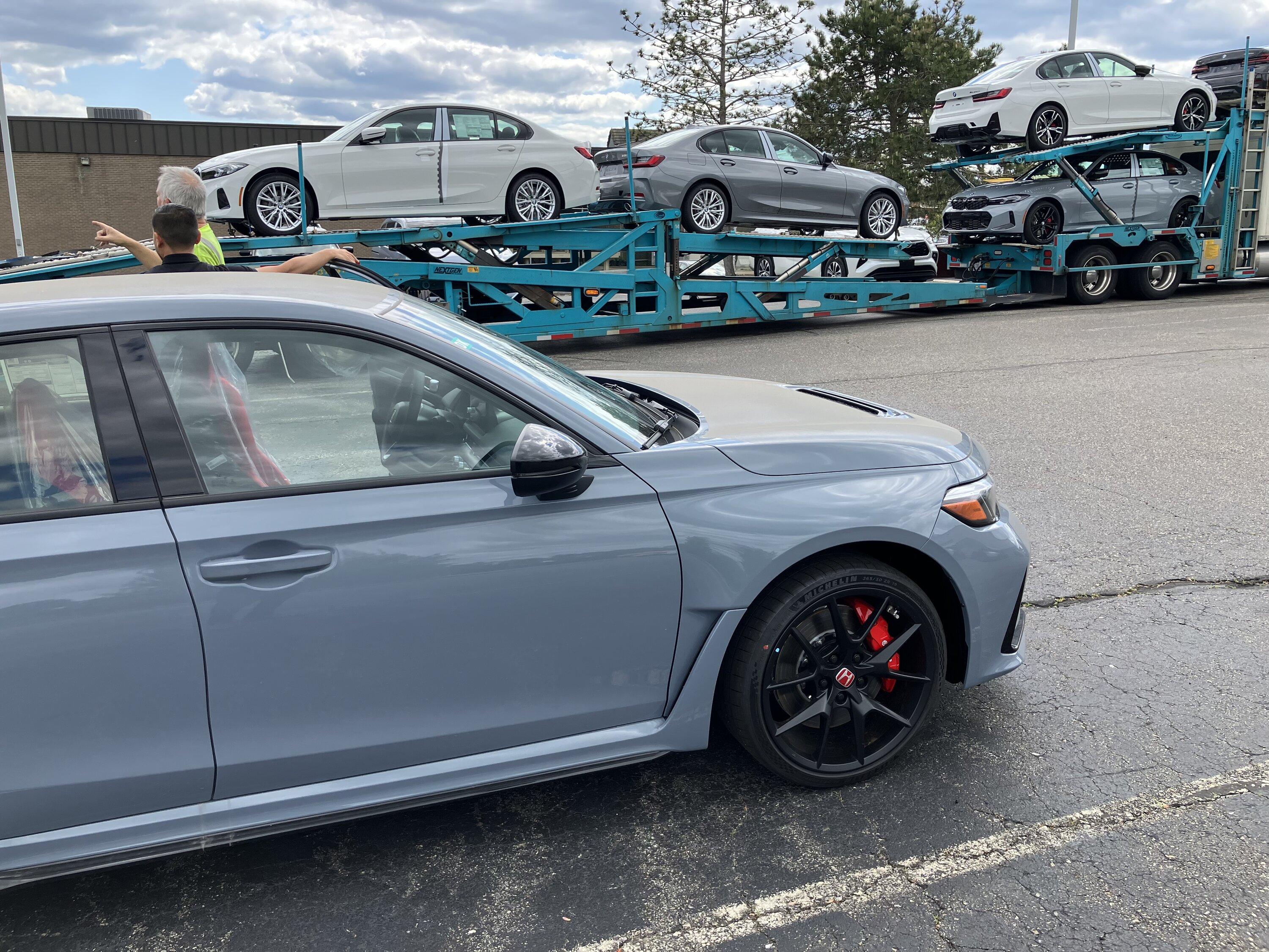 11th Gen Honda Civic Official SONIC GRAY PEARL FL5 Type R Photos Thread F19BBEAF-BF81-4859-A7AF-E141A64C634D