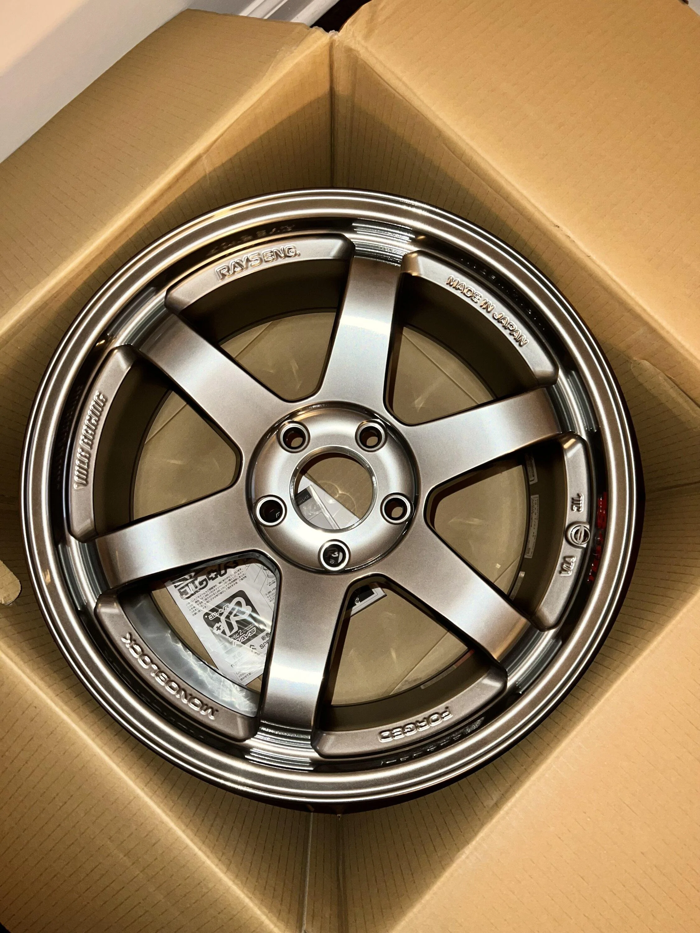 11th Gen Honda Civic FS TE37 SL Formula Silver 18x9.5 +45 IMG_5788