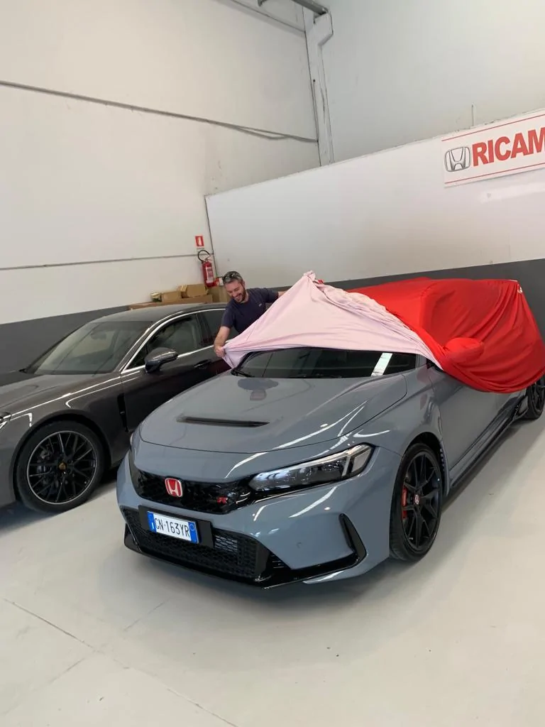 11th Gen Honda Civic Post your FL5 Civic Type R delivery pics! 🙌 📸 IMG_1376